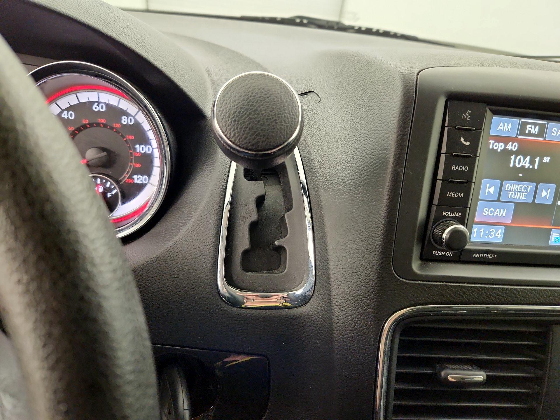 Thumbnail: 2018 Dodge Grand Caravan - 17