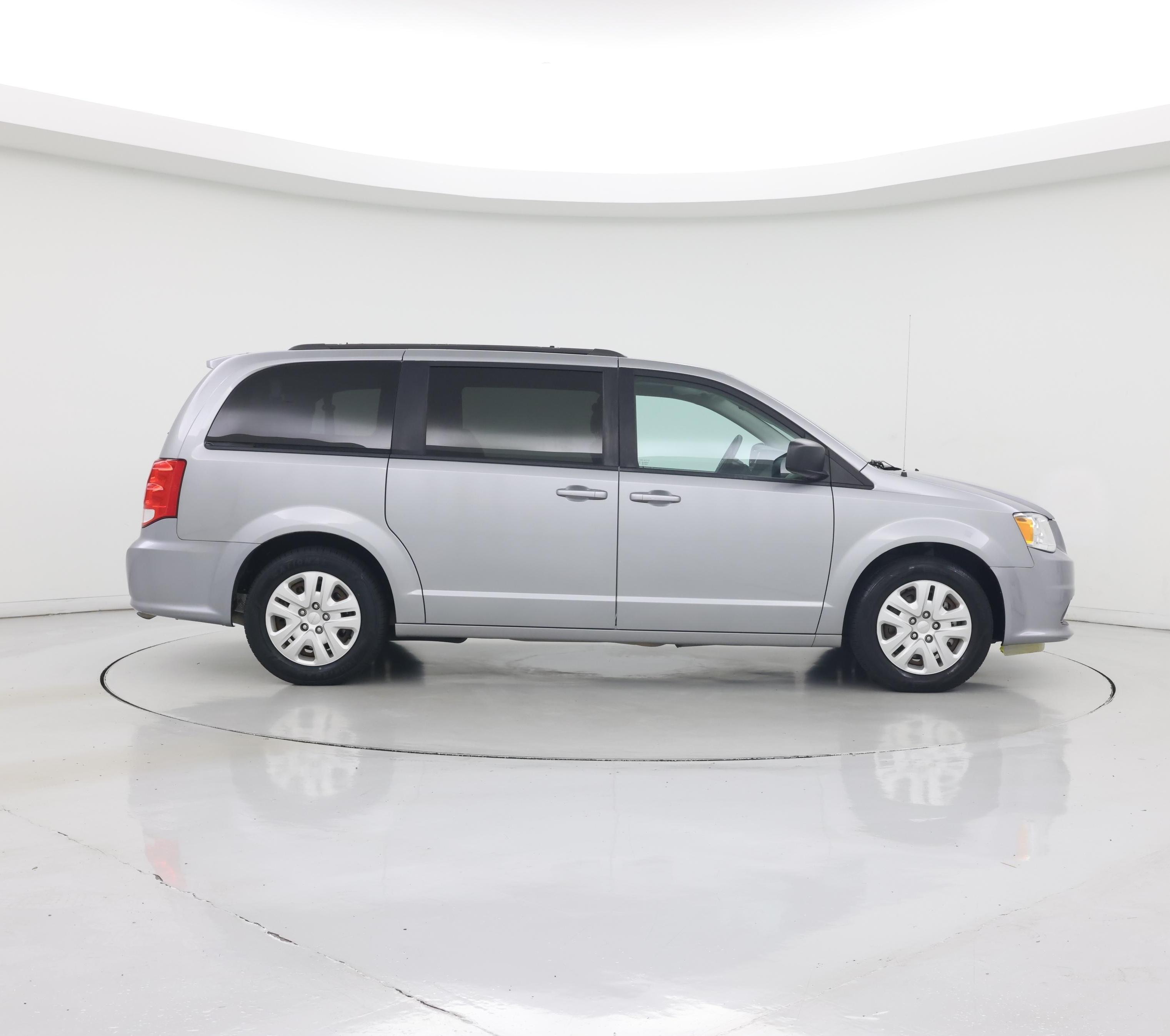 Thumbnail: 2018 Dodge Grand Caravan - 7