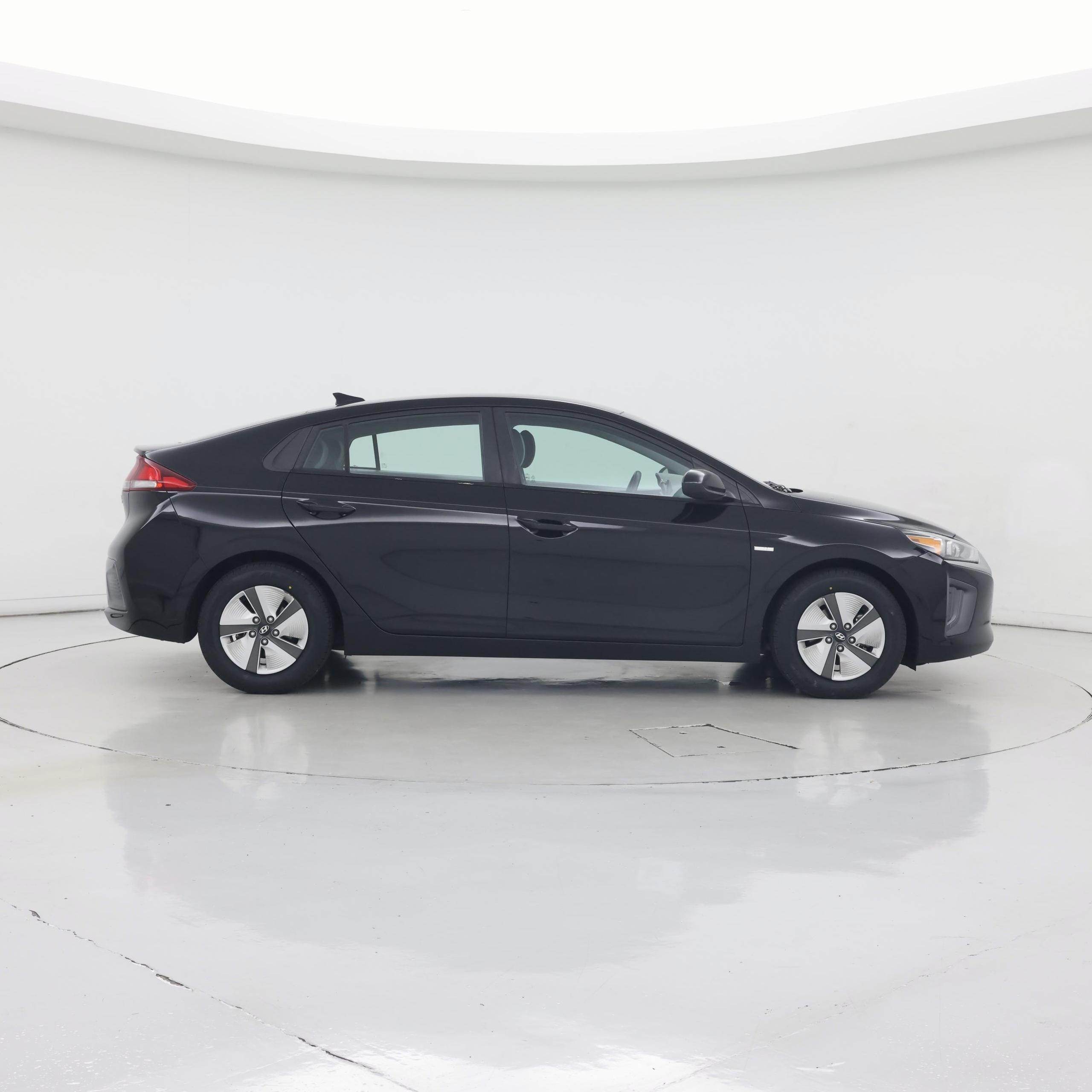 Thumbnail: 2020 Hyundai Ioniq - 7
