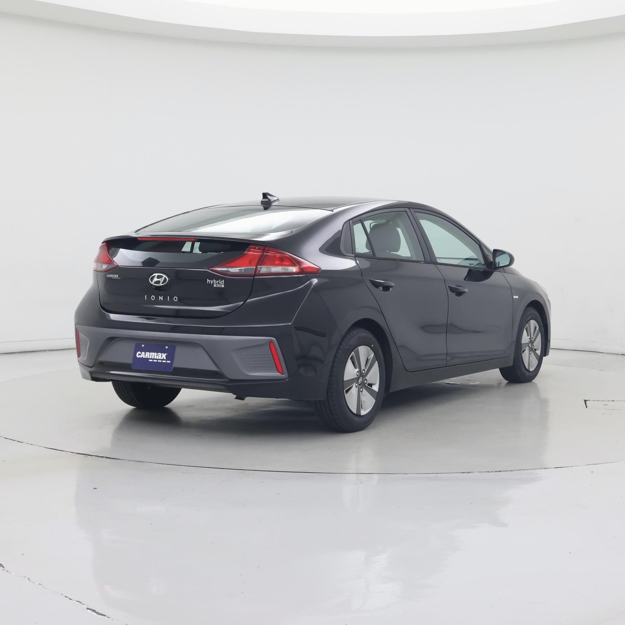 Thumbnail: 2020 Hyundai Ioniq - 8