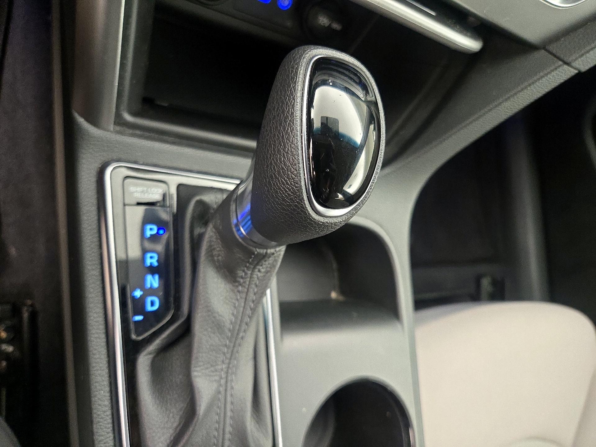 Thumbnail: 2015 Hyundai Sonata - 17