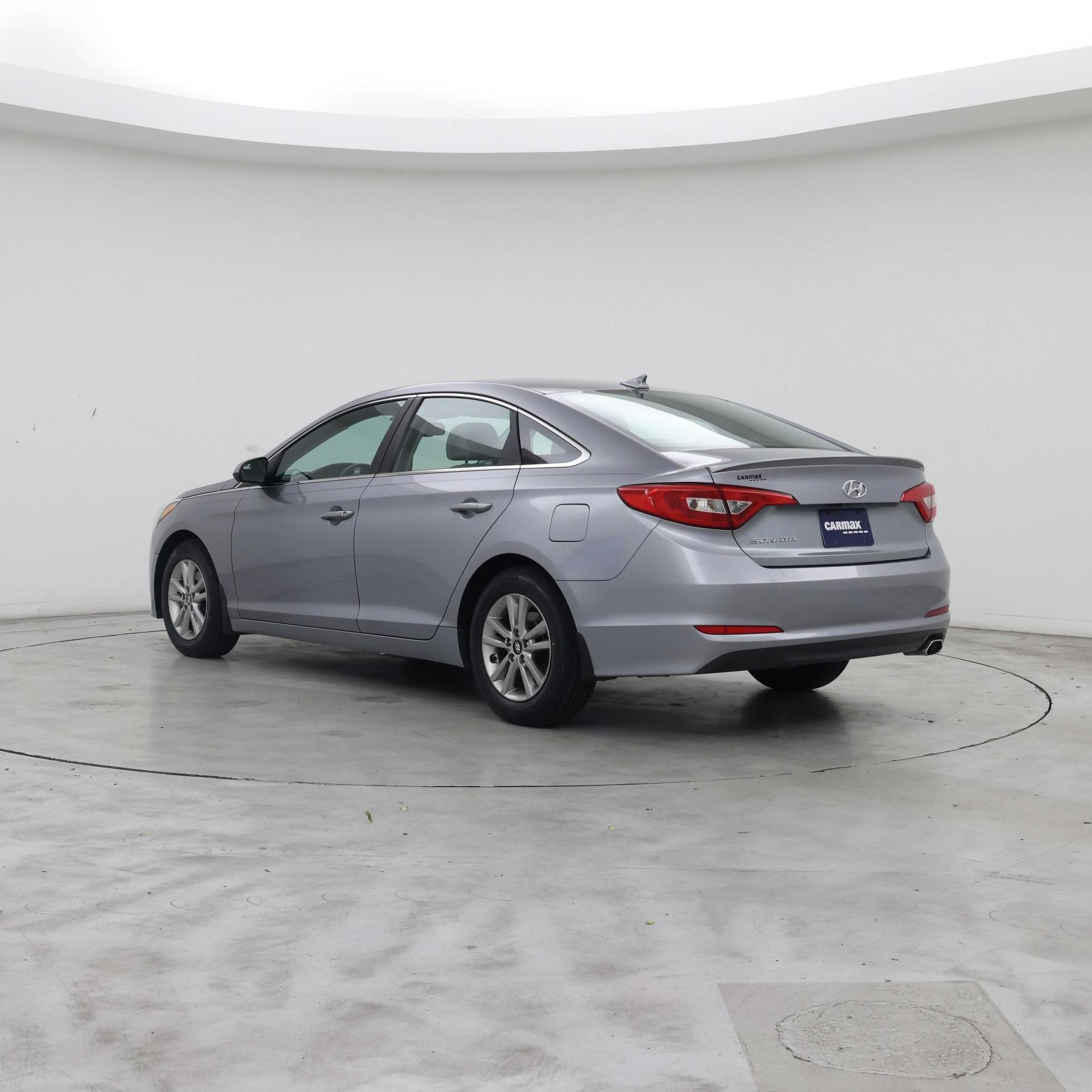 Thumbnail: 2015 Hyundai Sonata - 2