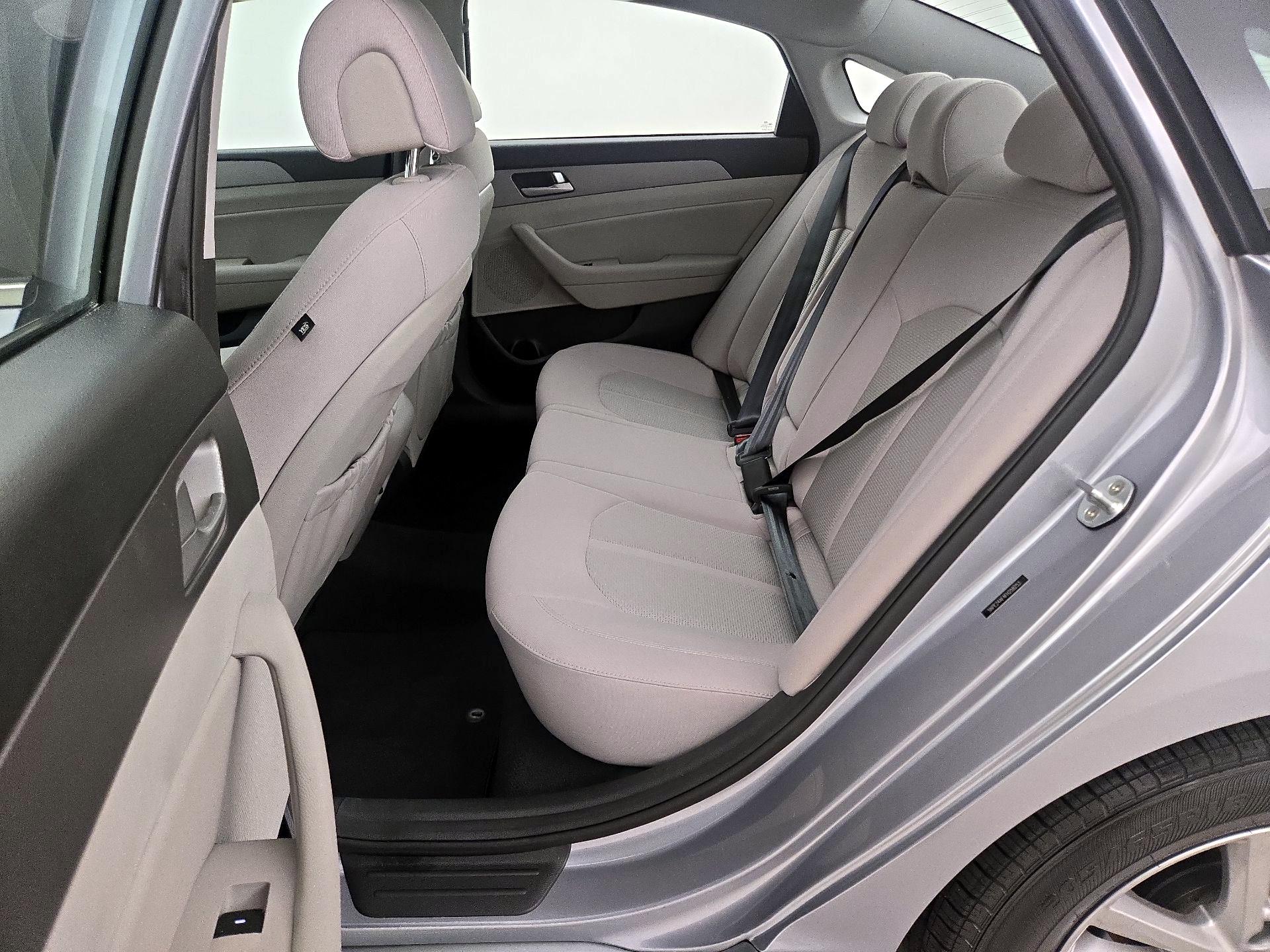 Thumbnail: 2015 Hyundai Sonata - 19