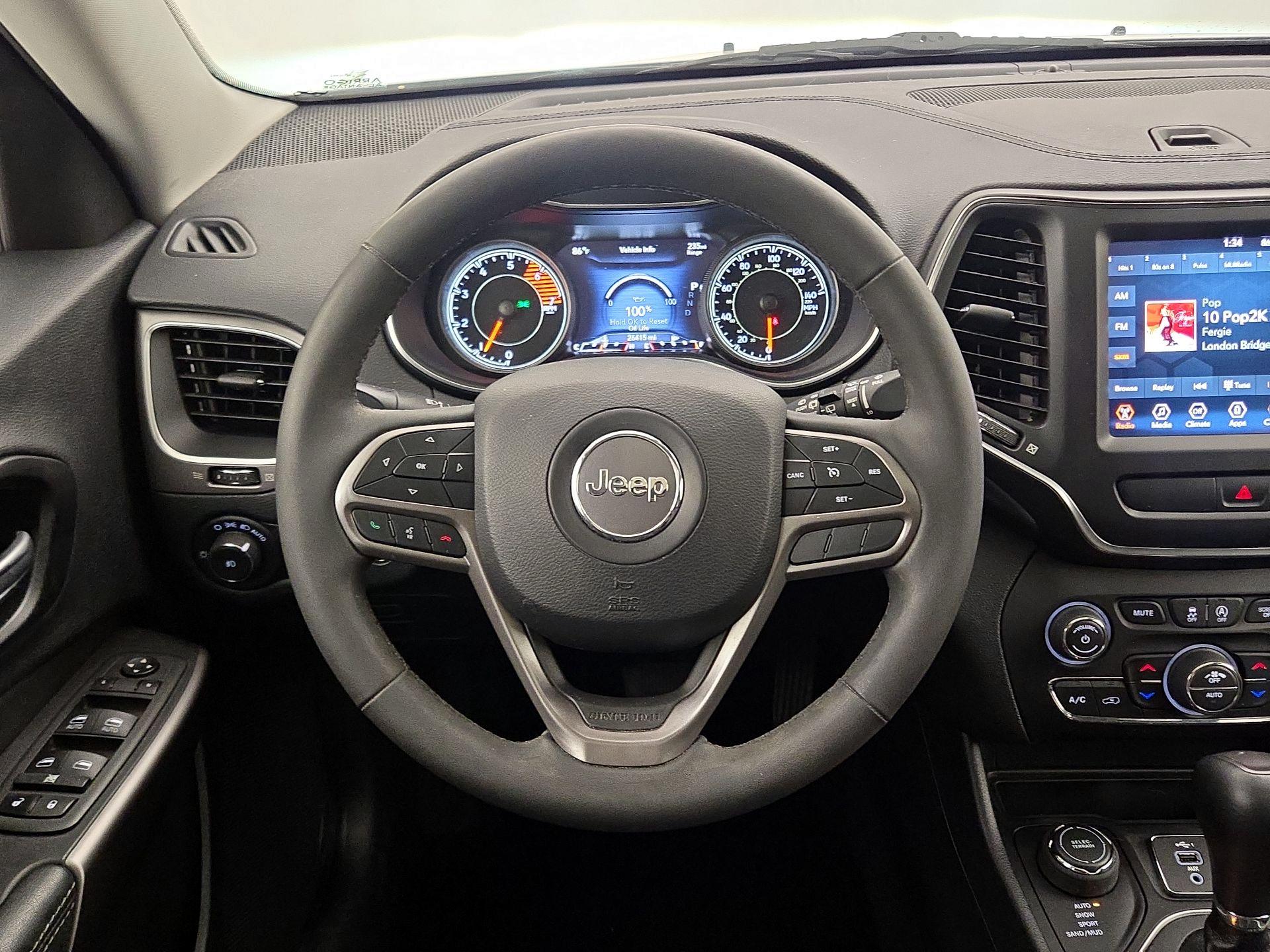 Thumbnail: 2022 Jeep Cherokee - 10
