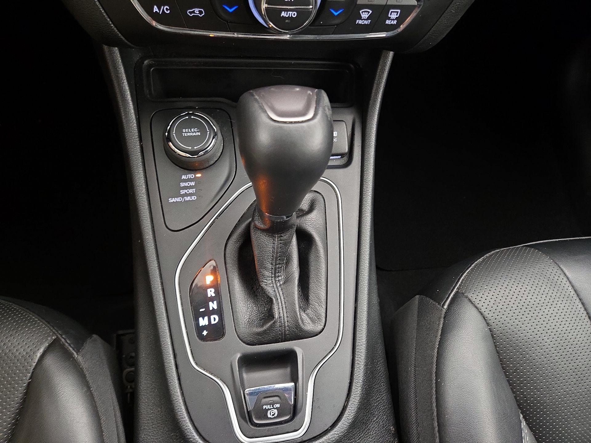 Thumbnail: 2022 Jeep Cherokee - 17