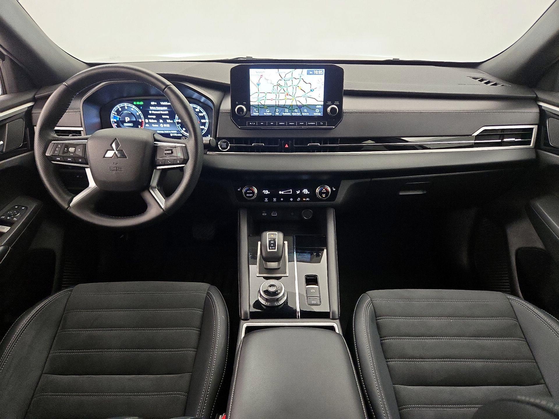Thumbnail: 2024 Mitsubishi Outlander - 9