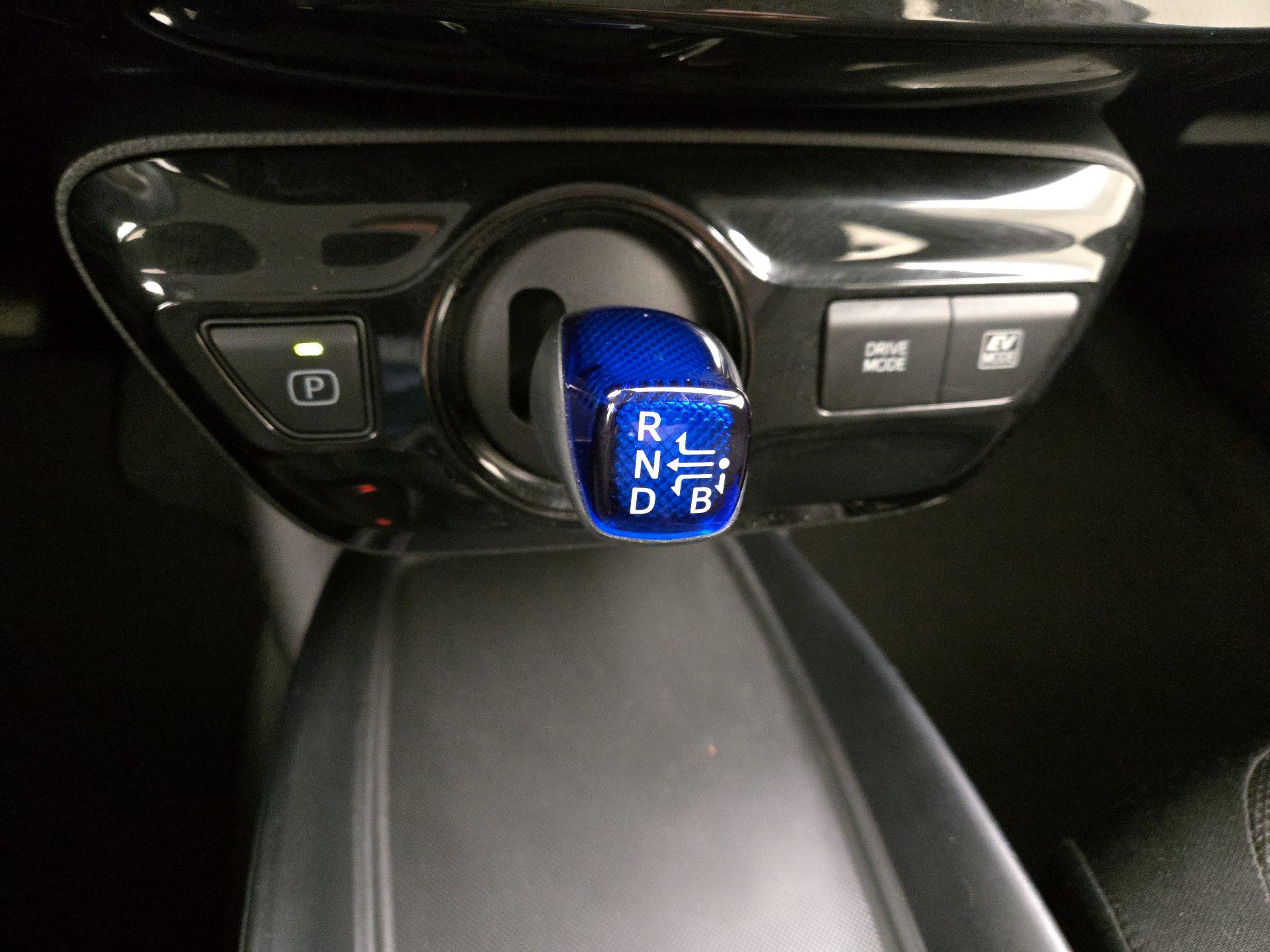 Thumbnail: 2022 Toyota Prius - 17