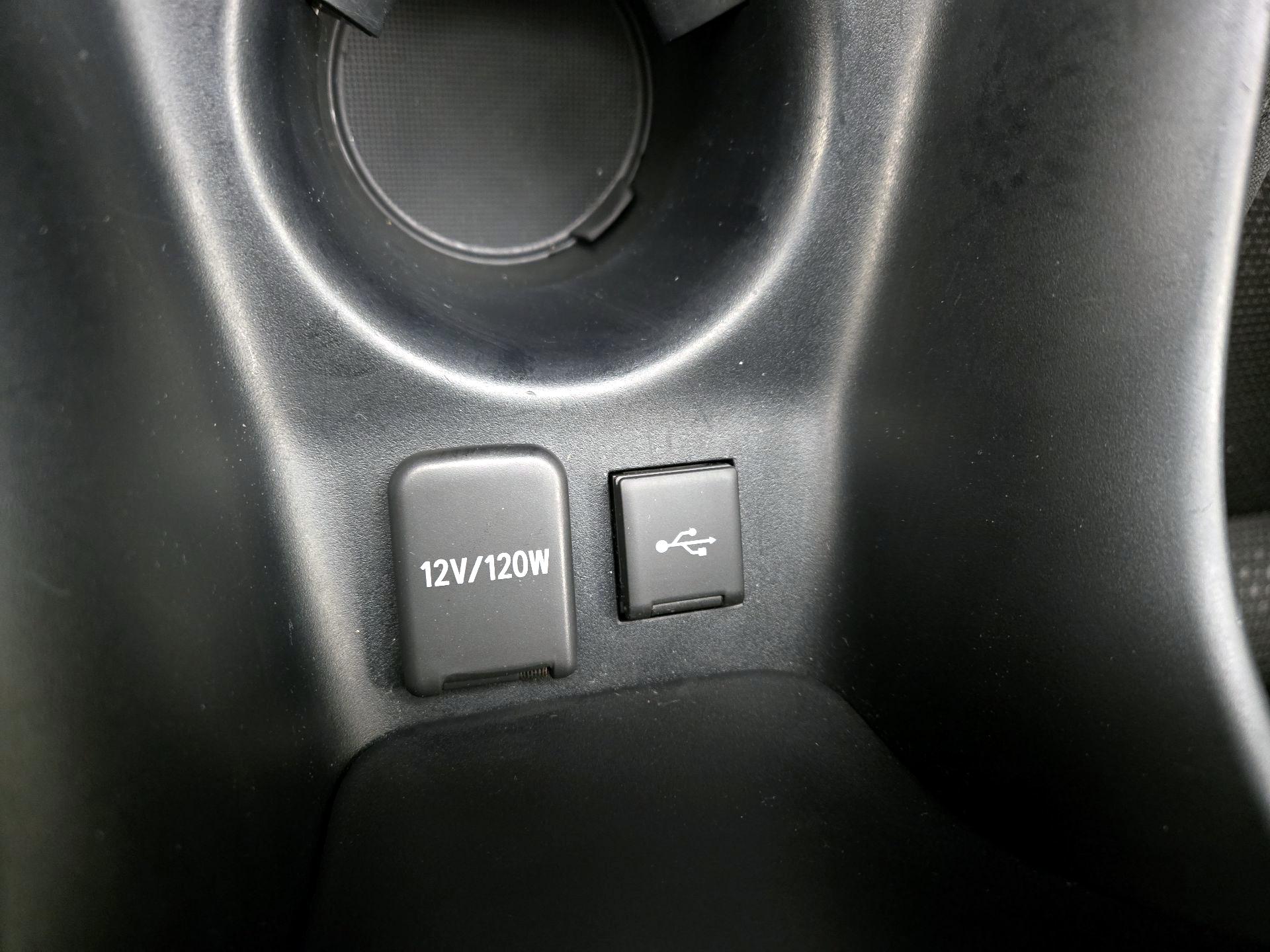 Thumbnail: 2022 Toyota Prius - 18