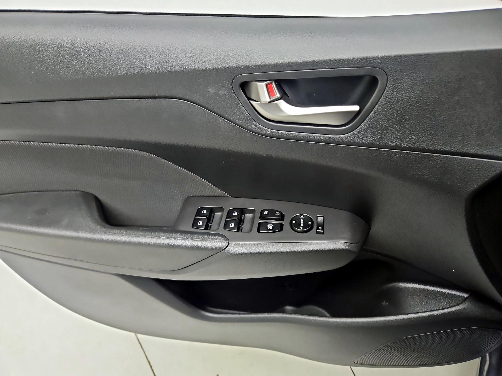 Thumbnail: 2020 Hyundai Accent - 12