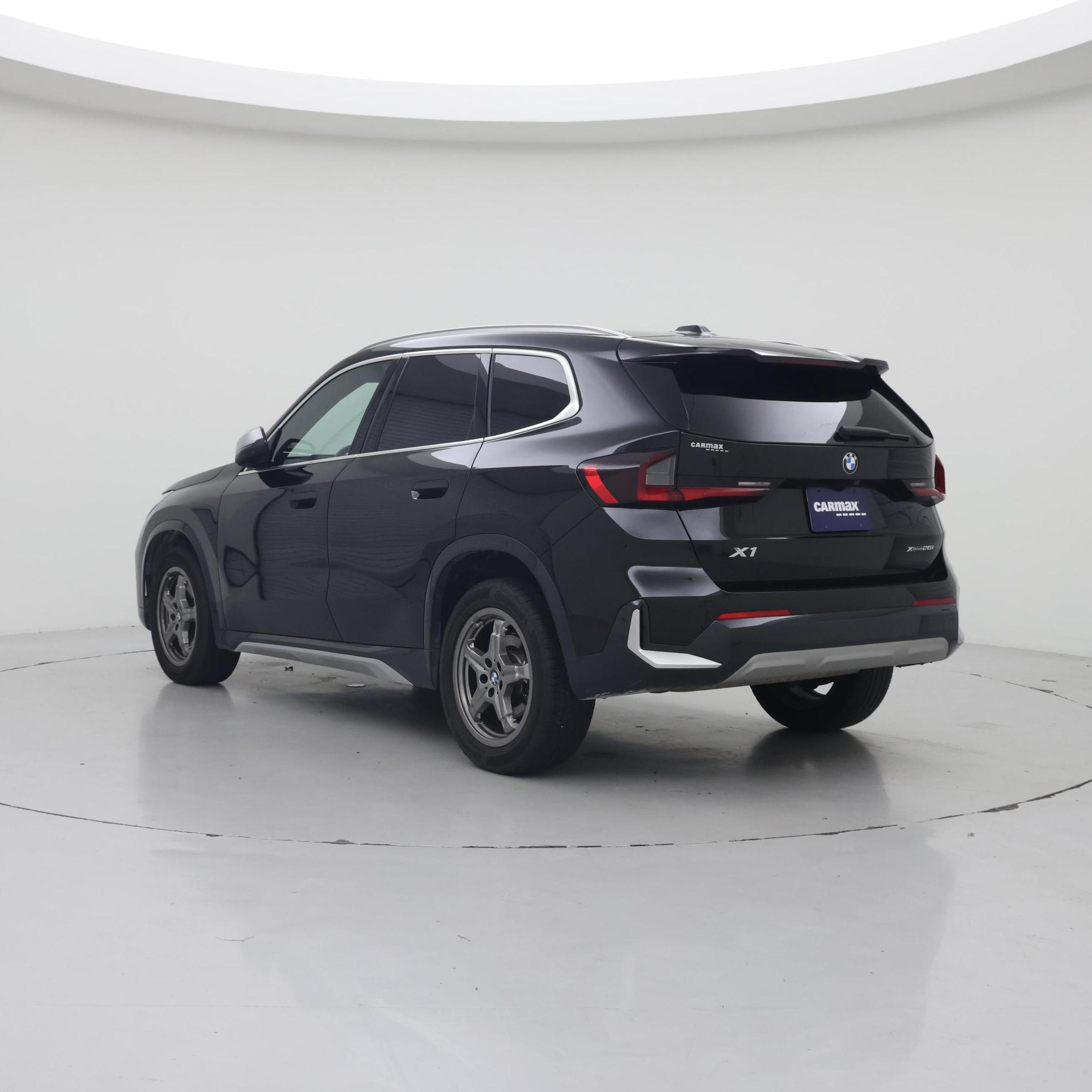 Thumbnail: 2023 BMW X1 - 2