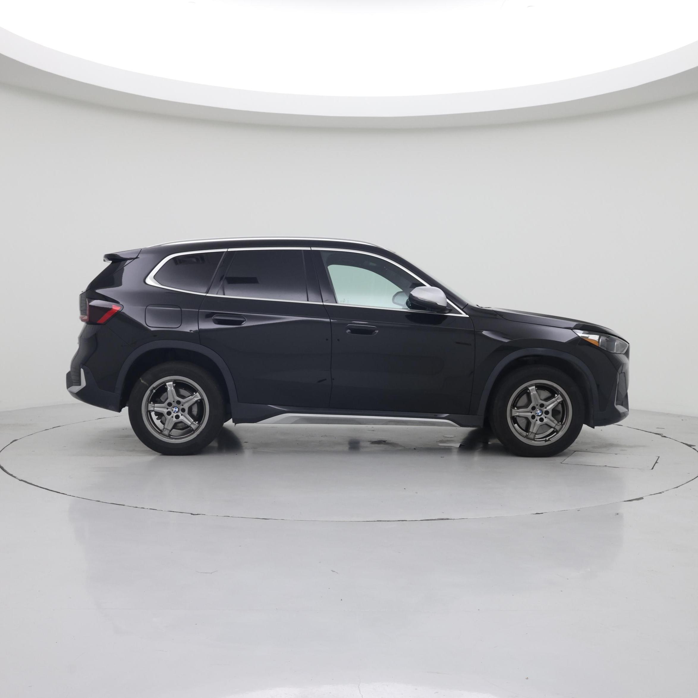 Thumbnail: 2023 BMW X1 - 7