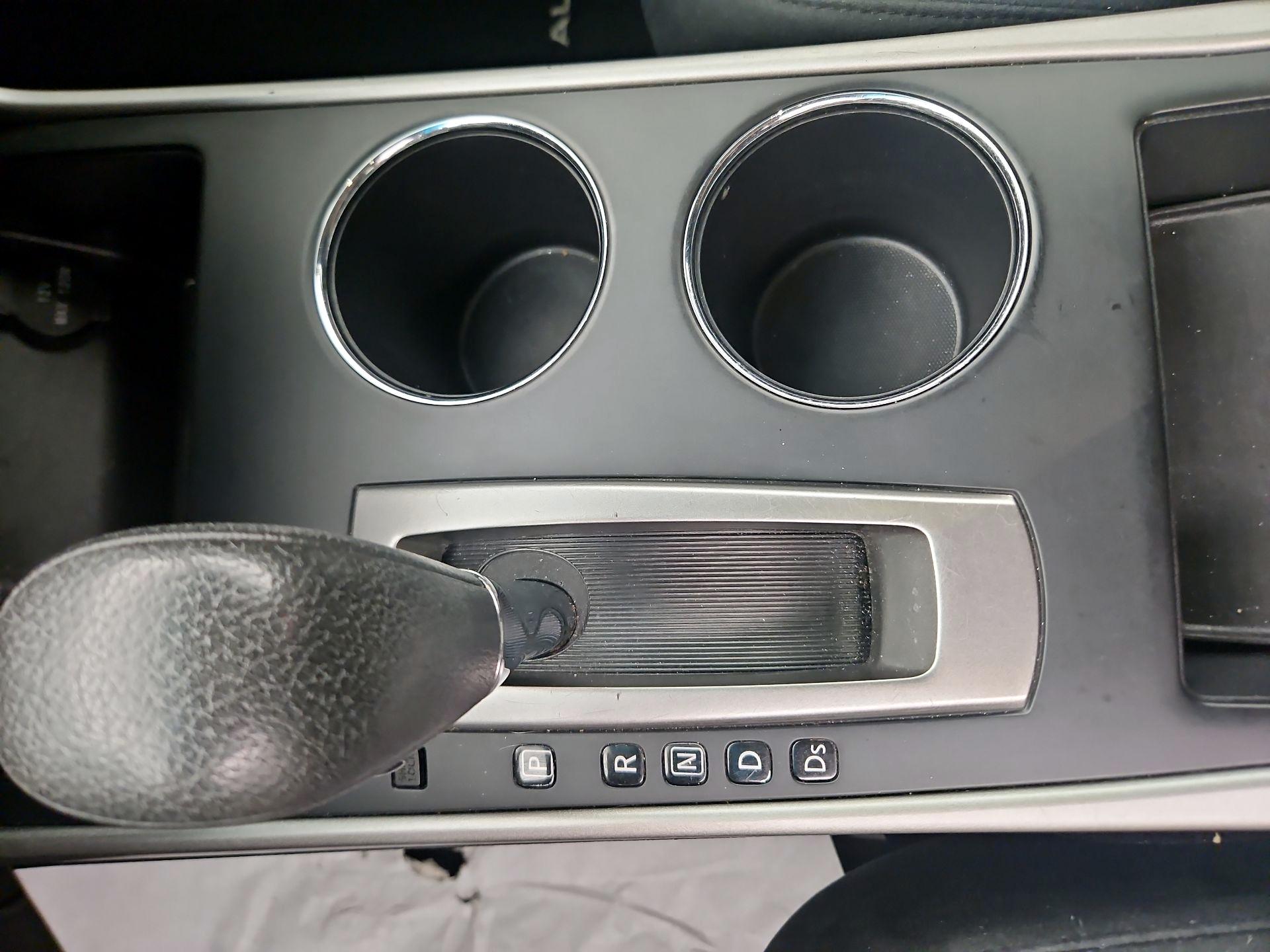 Thumbnail: 2015 Nissan Altima - 15
