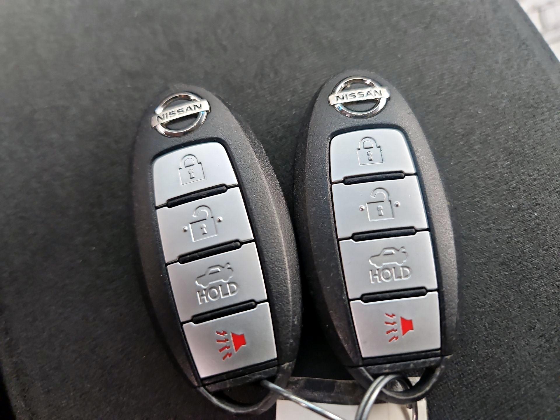 Thumbnail: 2015 Nissan Altima - 20