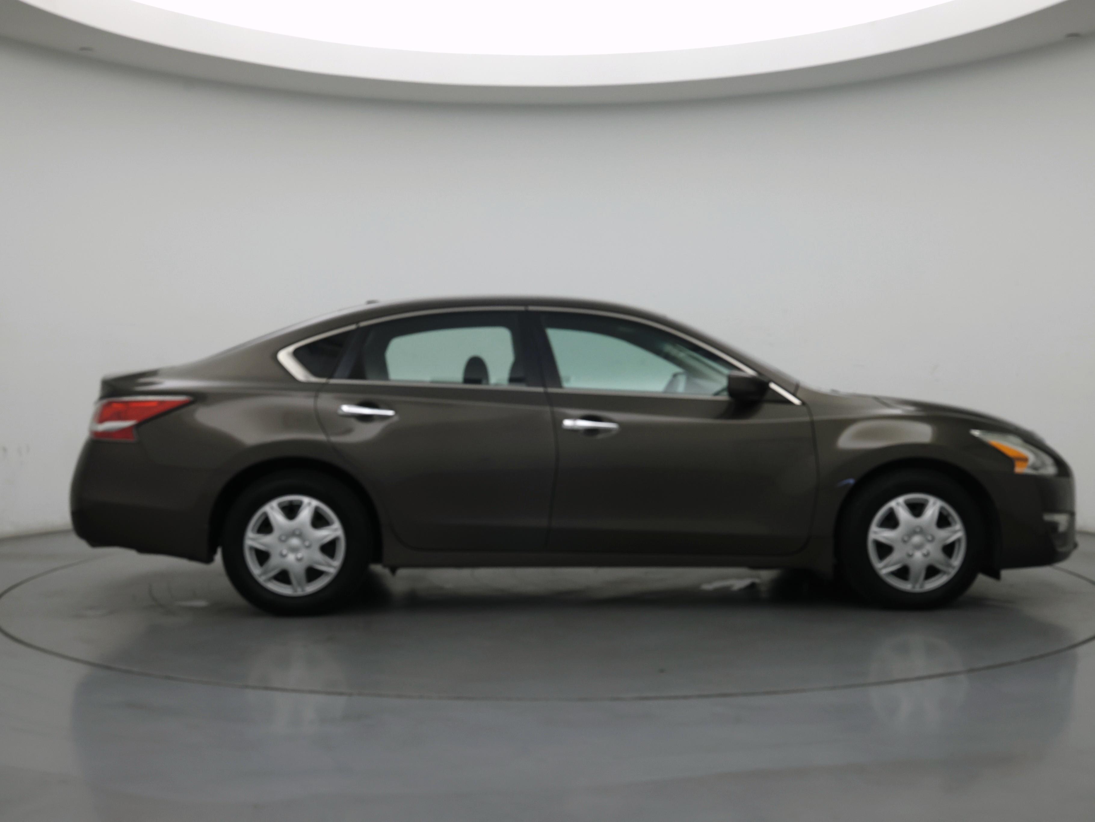 Thumbnail: 2015 Nissan Altima - 7