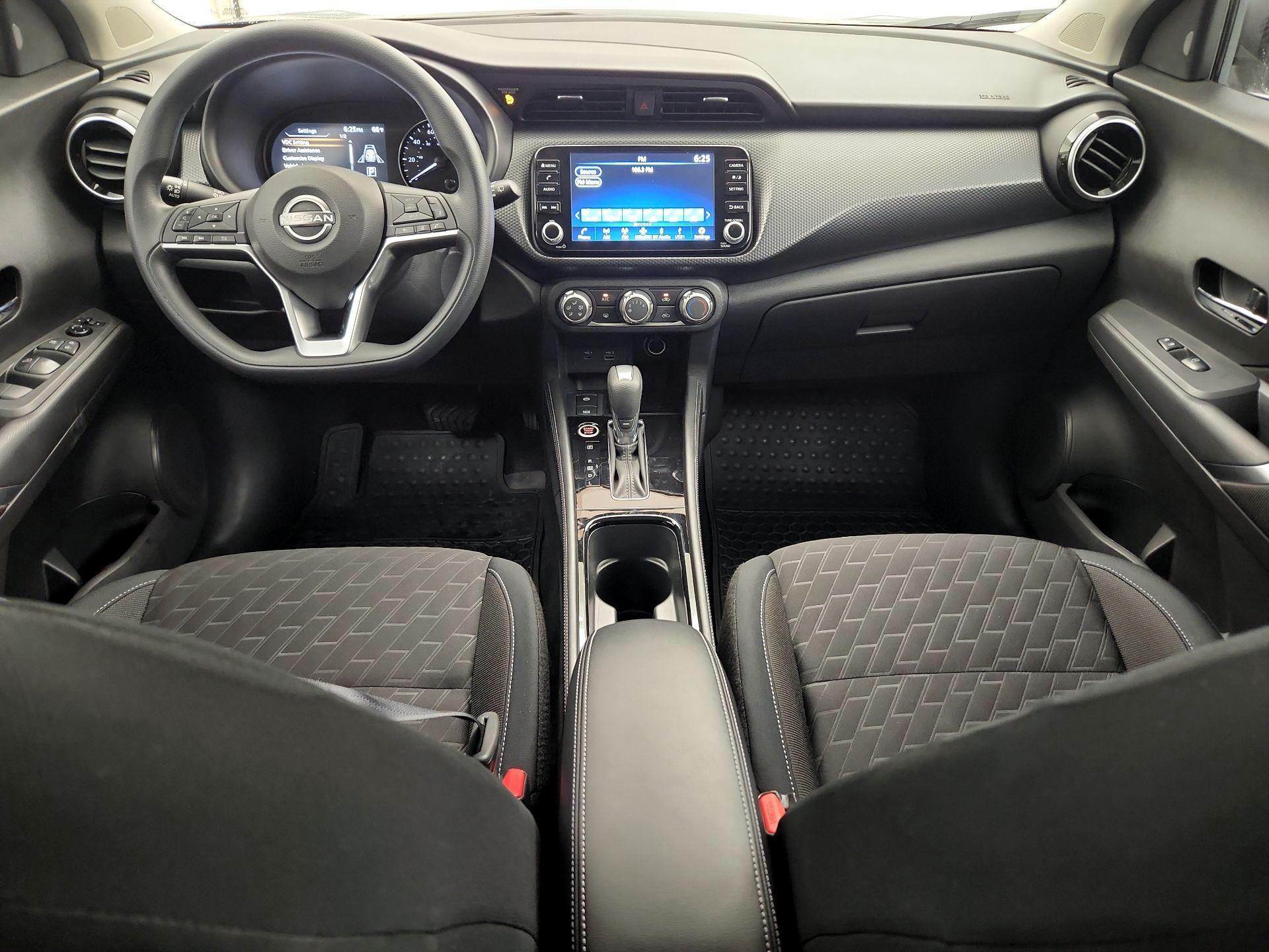 Thumbnail: 2023 Nissan Kicks - 9