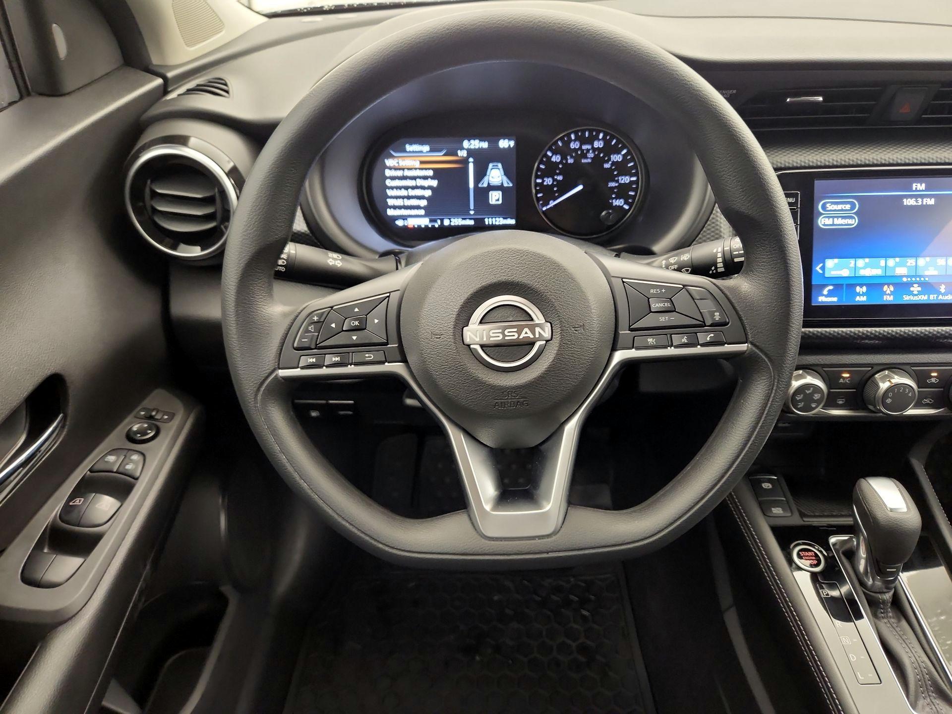 Thumbnail: 2023 Nissan Kicks - 10