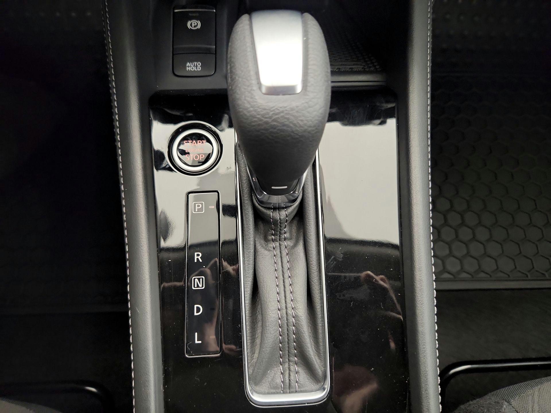 Thumbnail: 2023 Nissan Kicks - 16