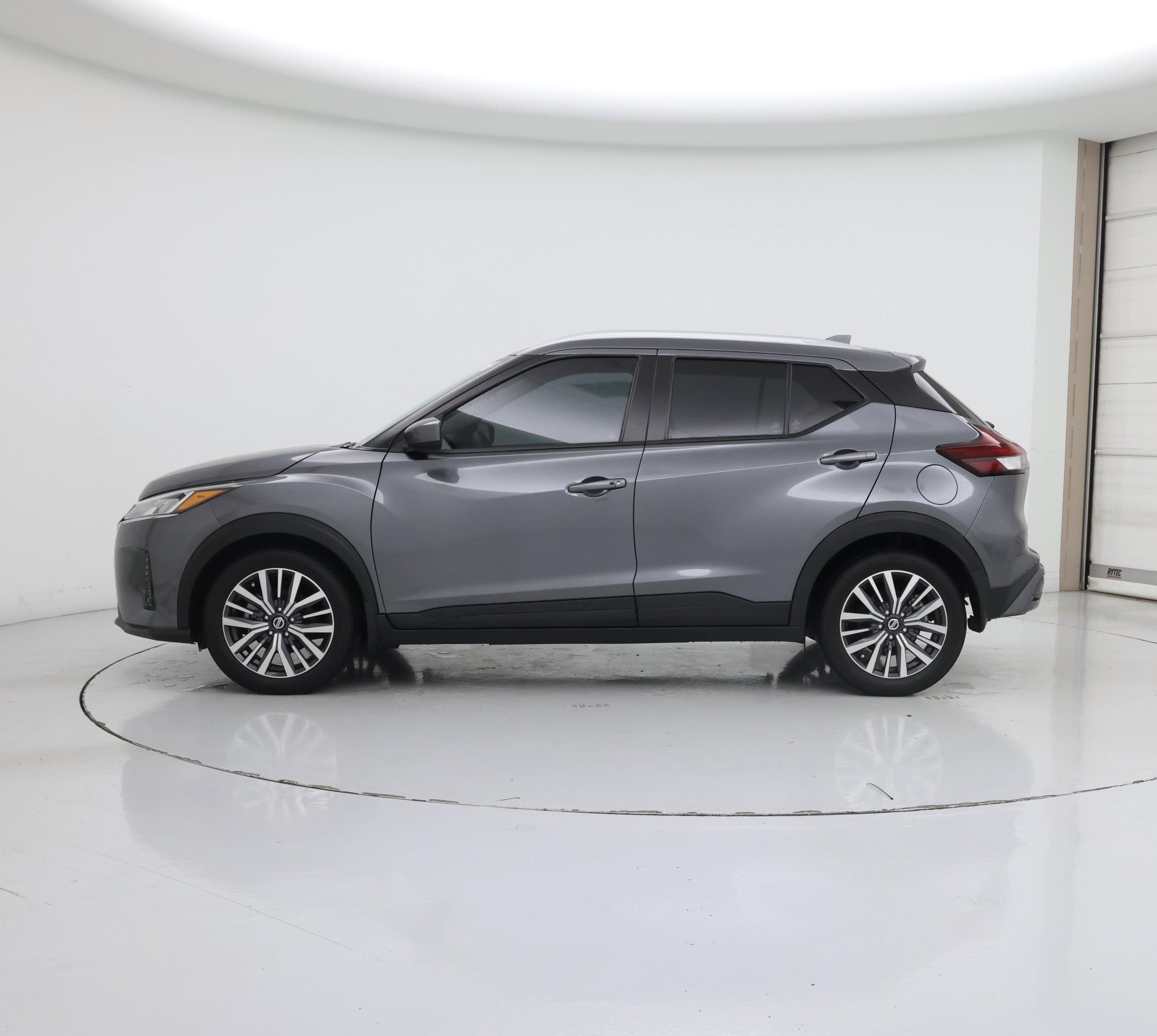 Thumbnail: 2023 Nissan Kicks - 3