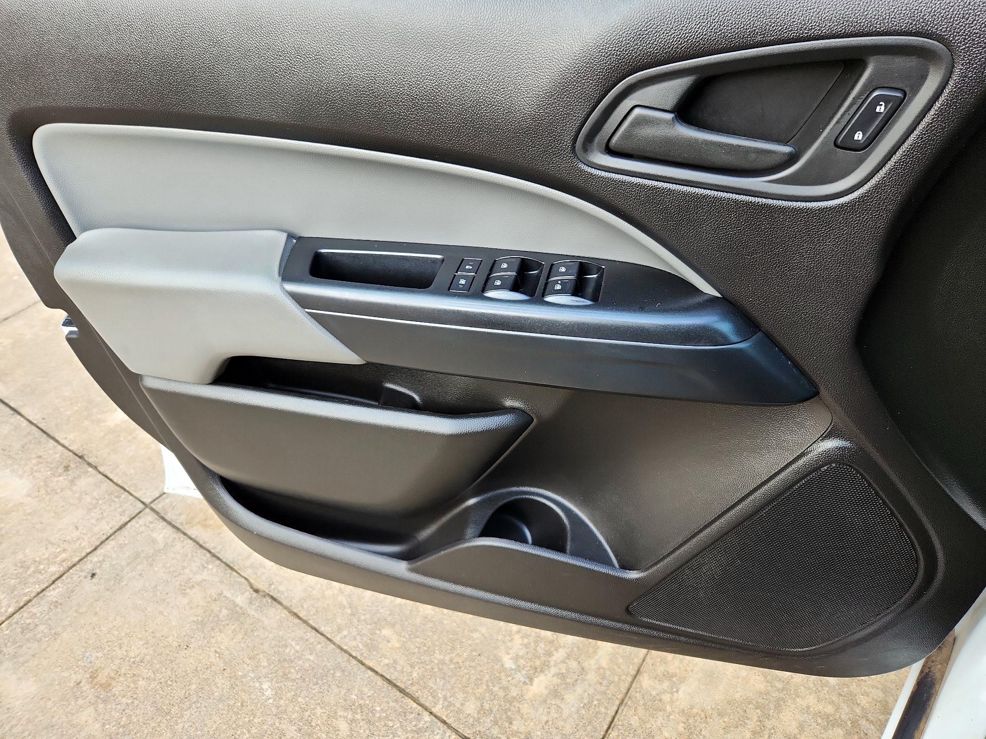 Thumbnail: 2016 Chevrolet Colorado - 10