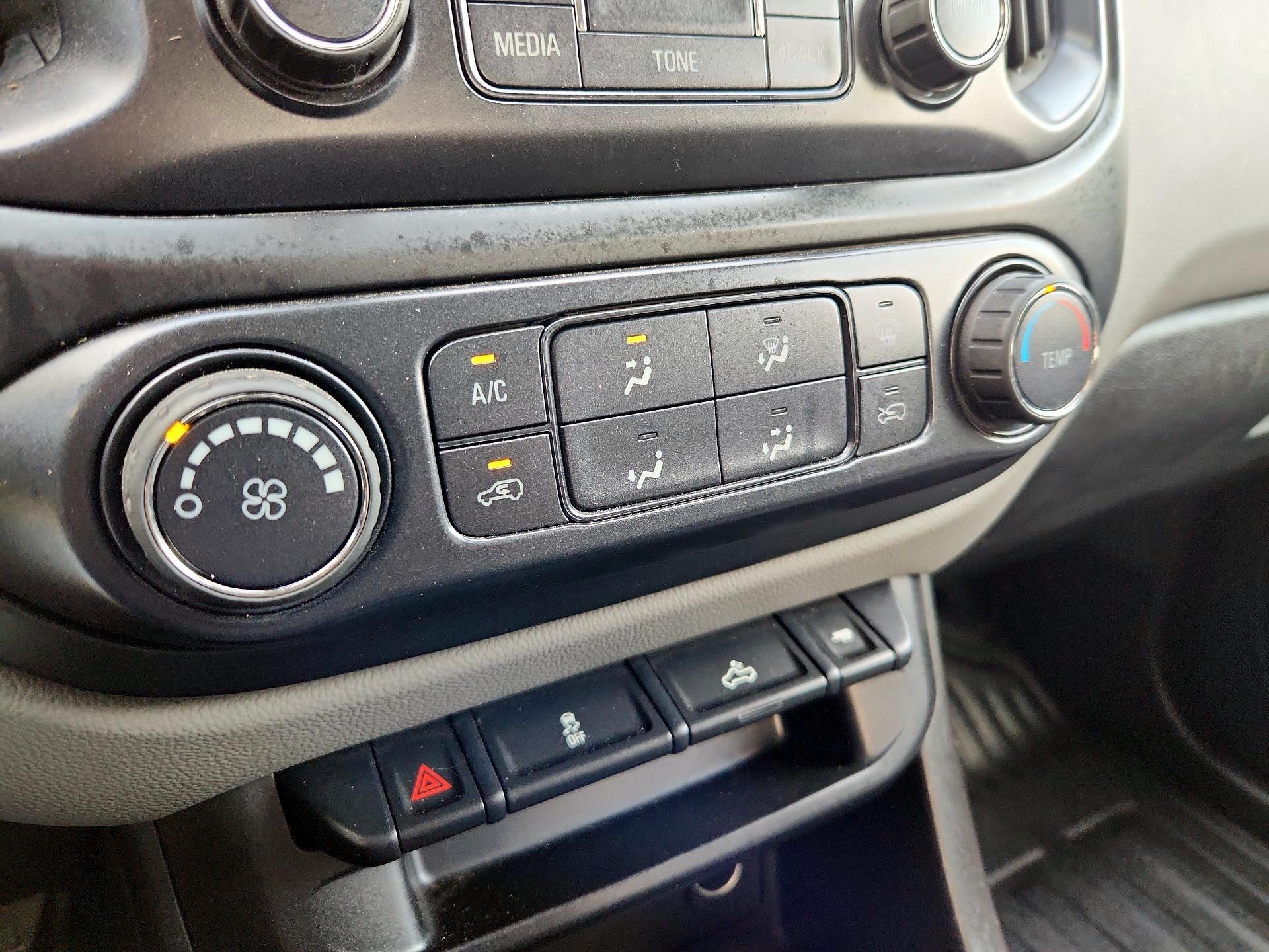 Thumbnail: 2016 Chevrolet Colorado - 14