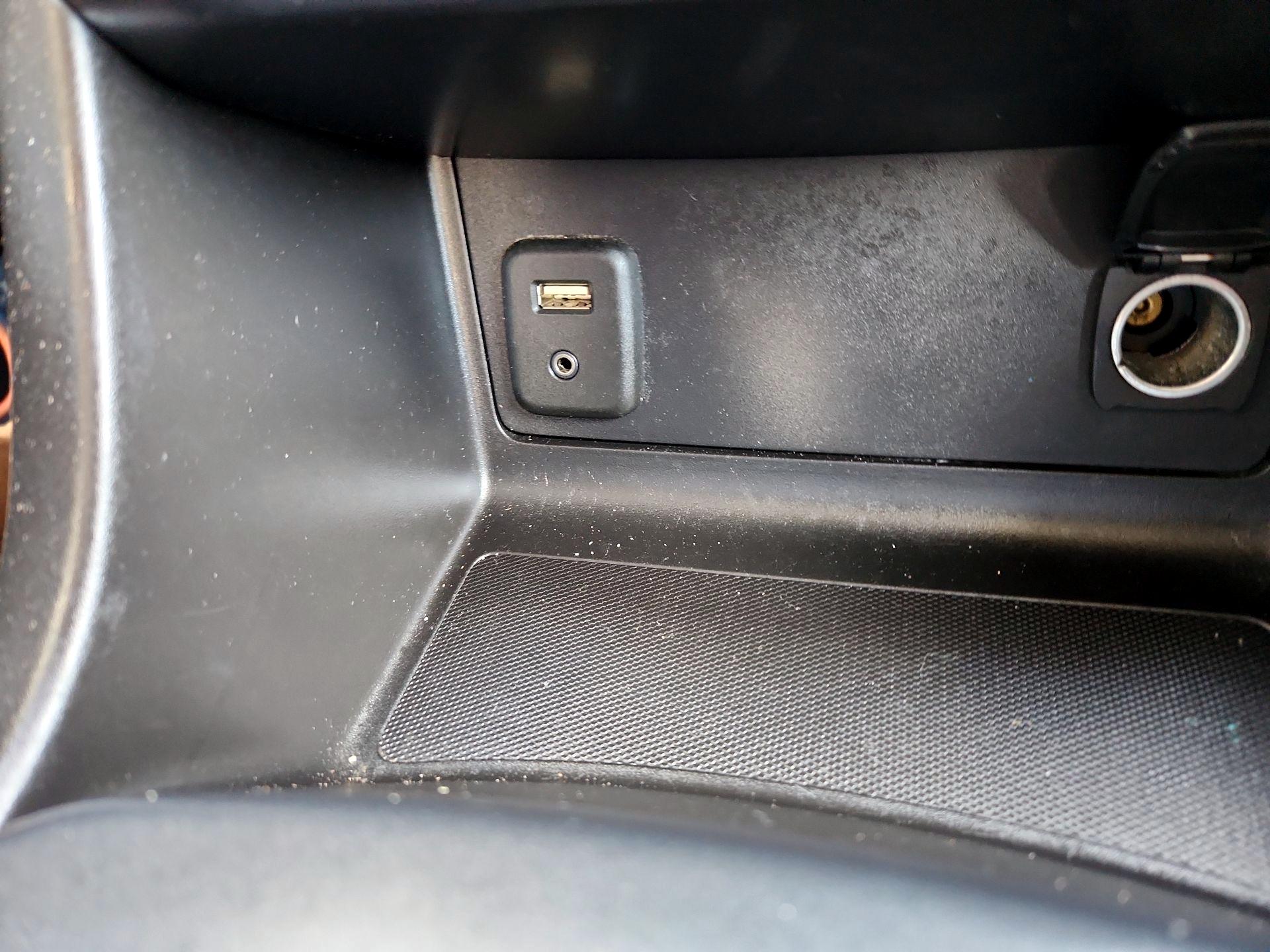 Thumbnail: 2016 Chevrolet Colorado - 16