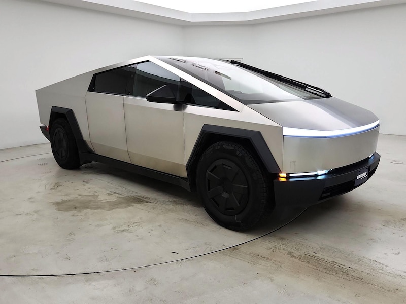 2025 Tesla Cybertruck