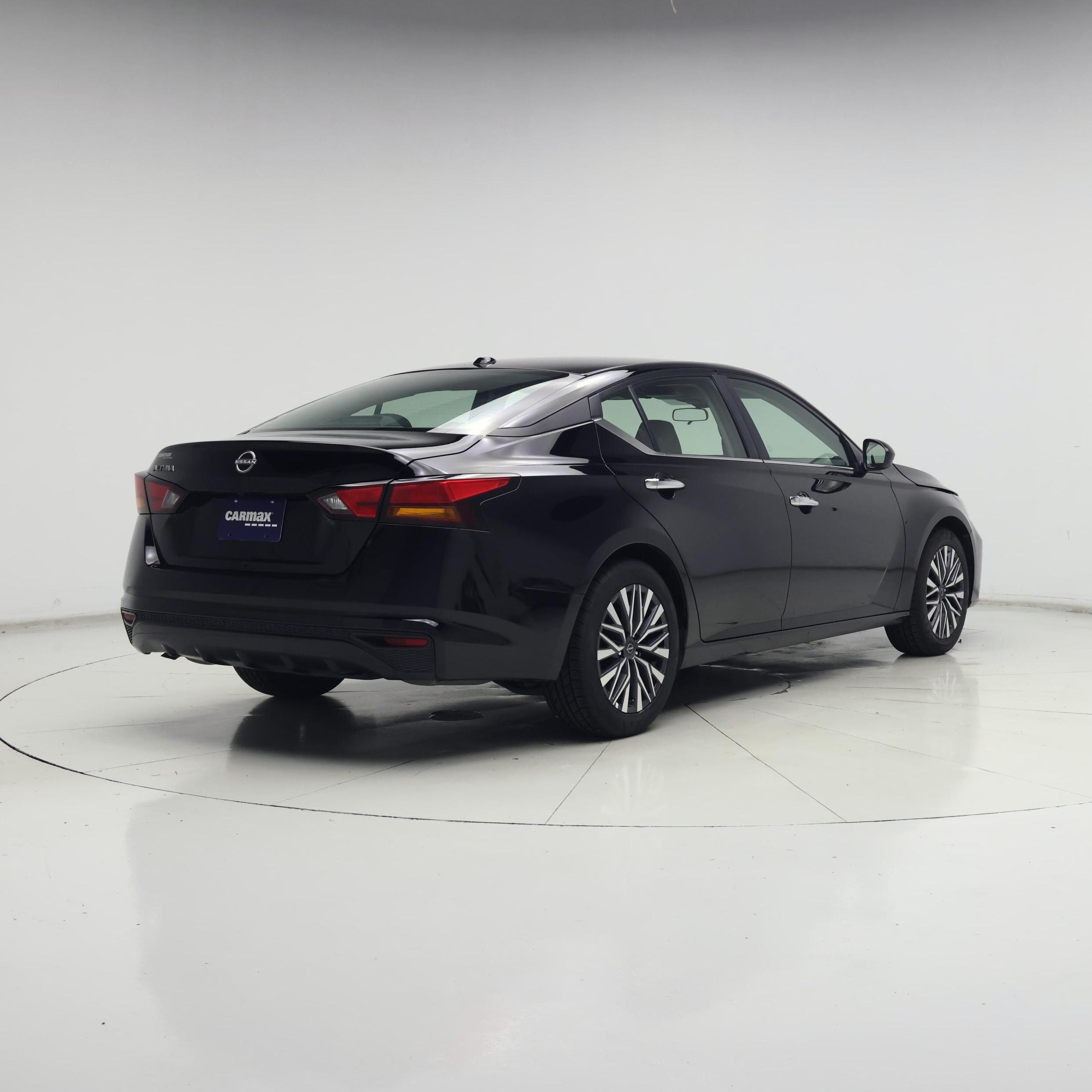 Thumbnail: 2025 Nissan Altima - 8