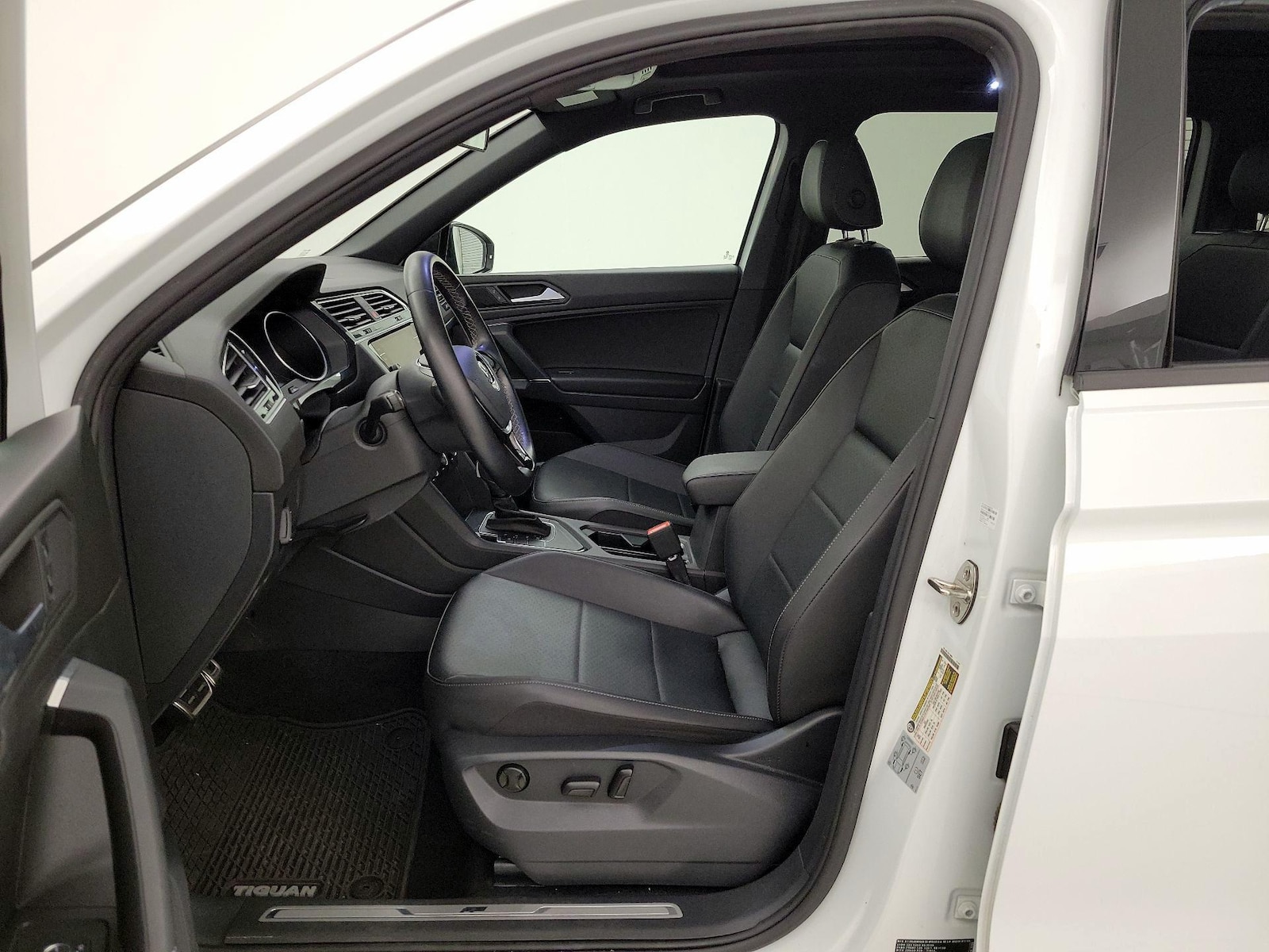 2020 Volkswagen Tiguan SE R-LINE BLACK - Photo 12