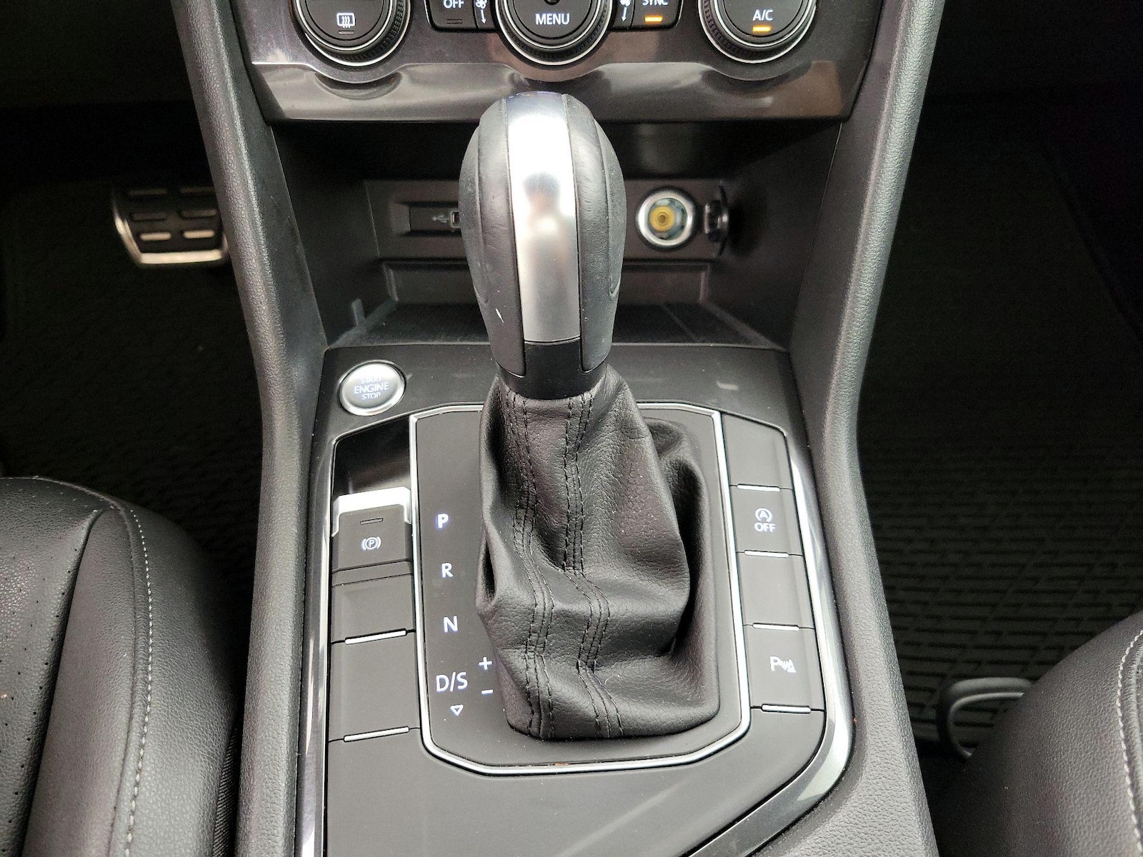 2020 Volkswagen Tiguan SE R-LINE BLACK - Photo 18
