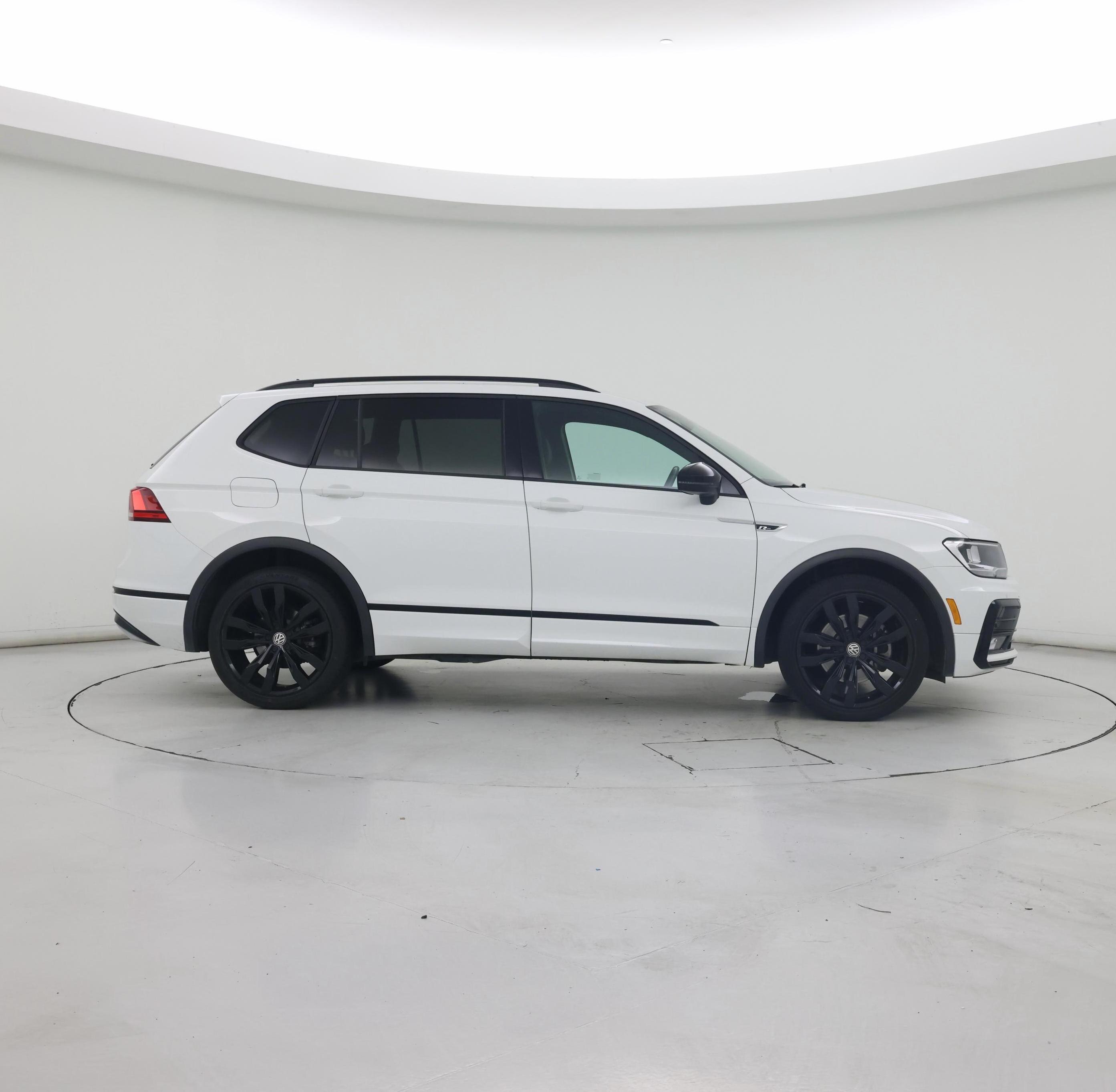 Thumbnail: 2020 Volkswagen Tiguan - 7