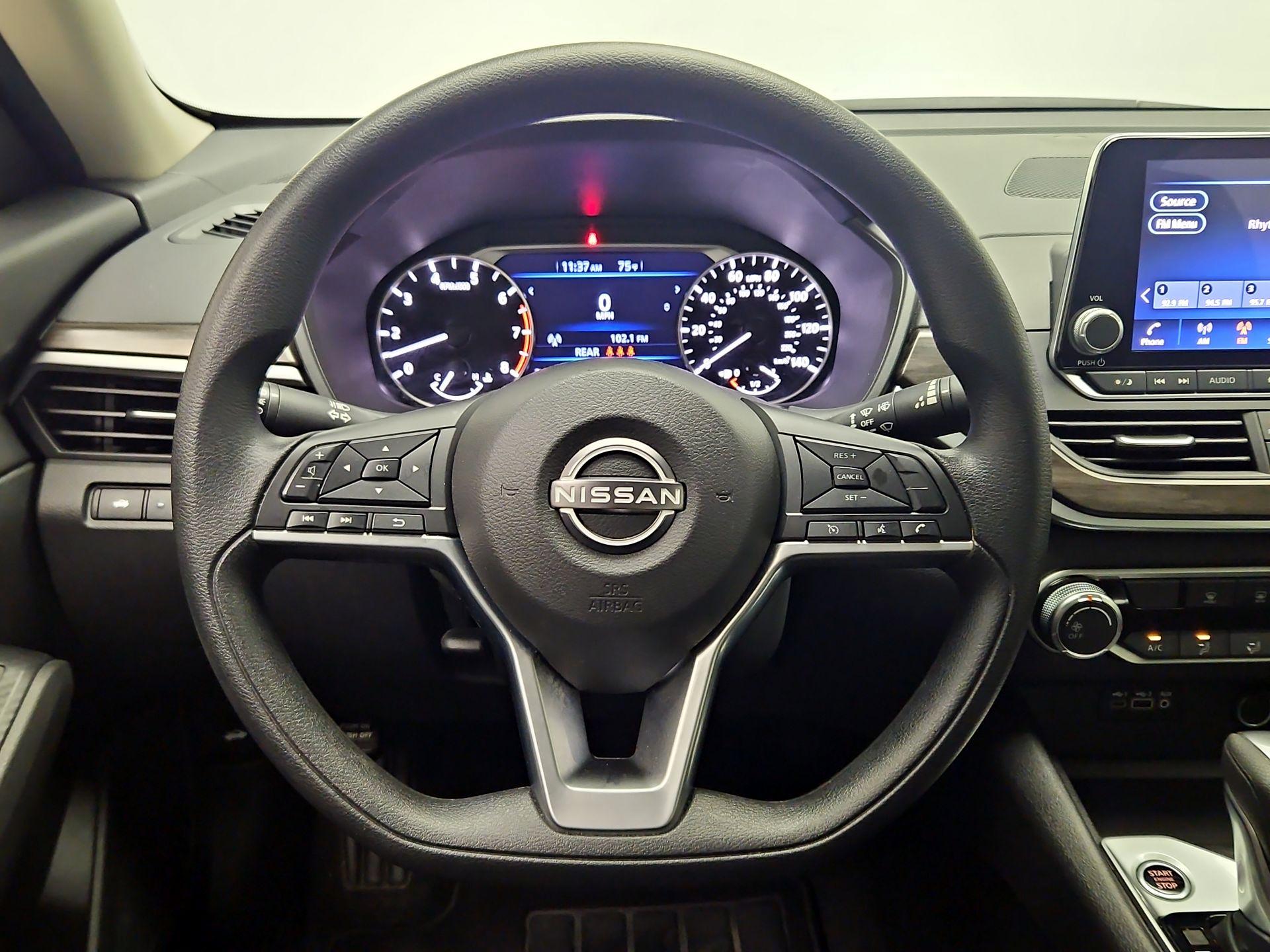 Thumbnail: 2025 Nissan Altima - 10
