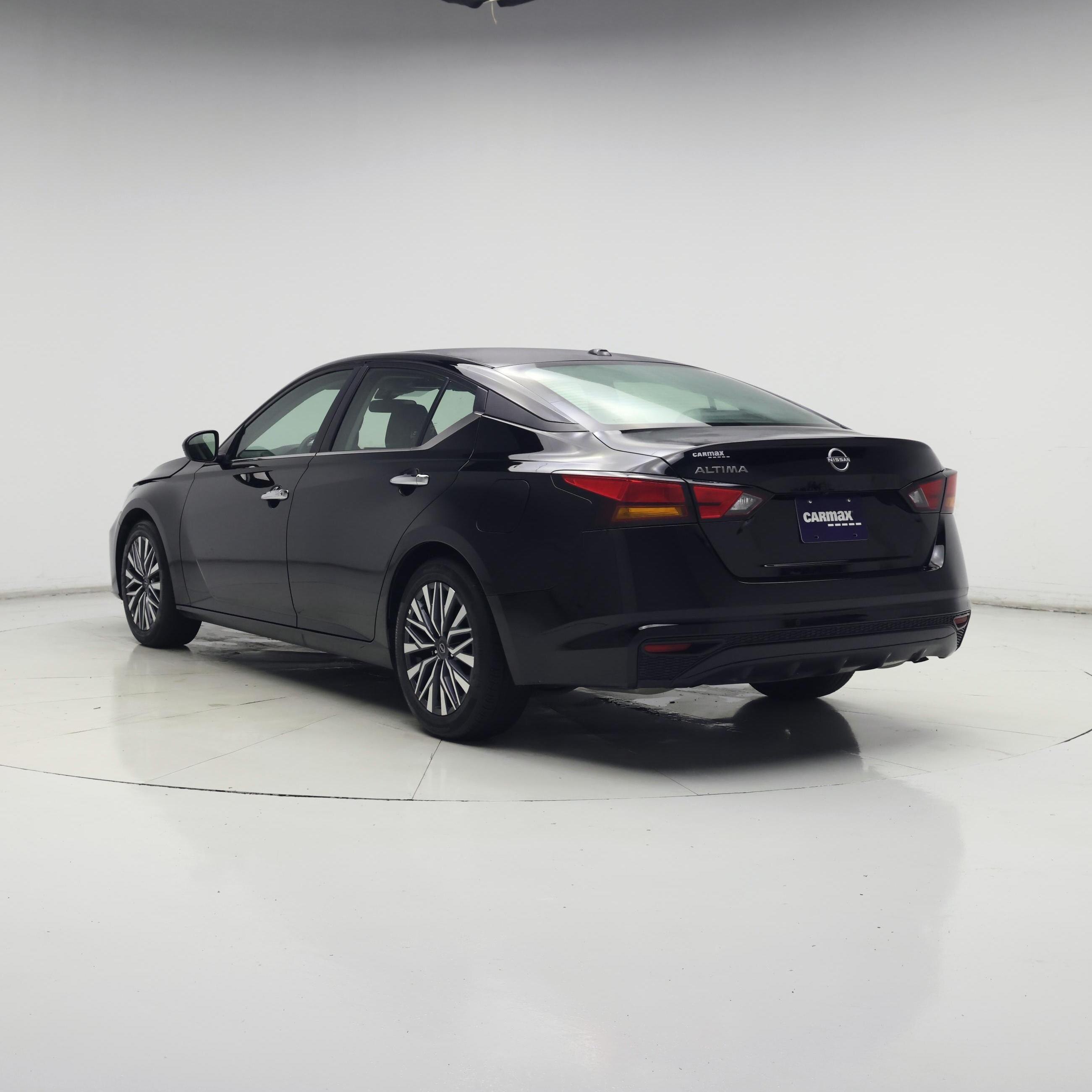 Thumbnail: 2025 Nissan Altima - 2