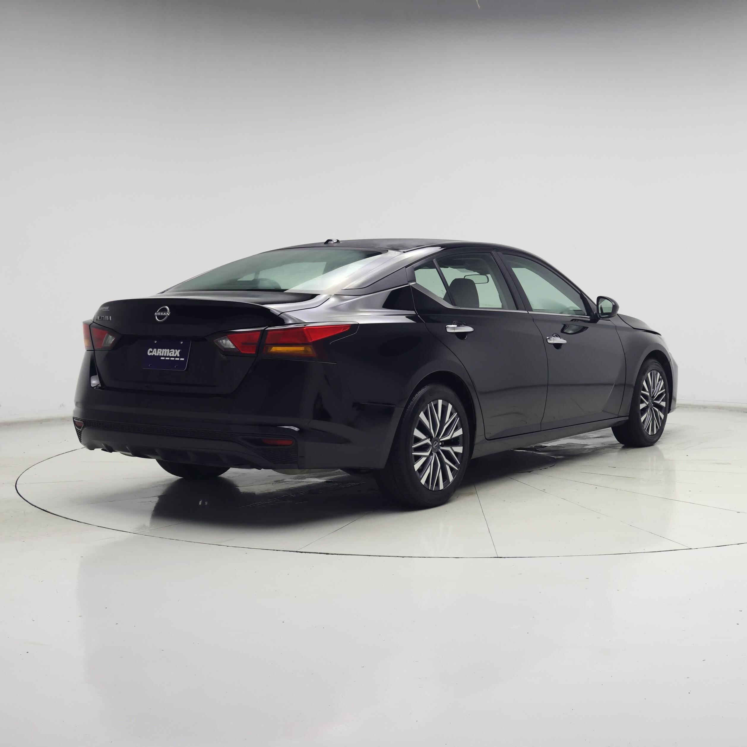 Thumbnail: 2025 Nissan Altima - 8