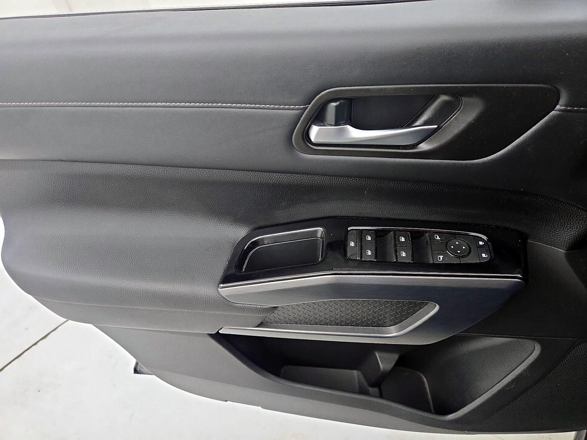 Thumbnail: 2025 Nissan Pathfinder - 12