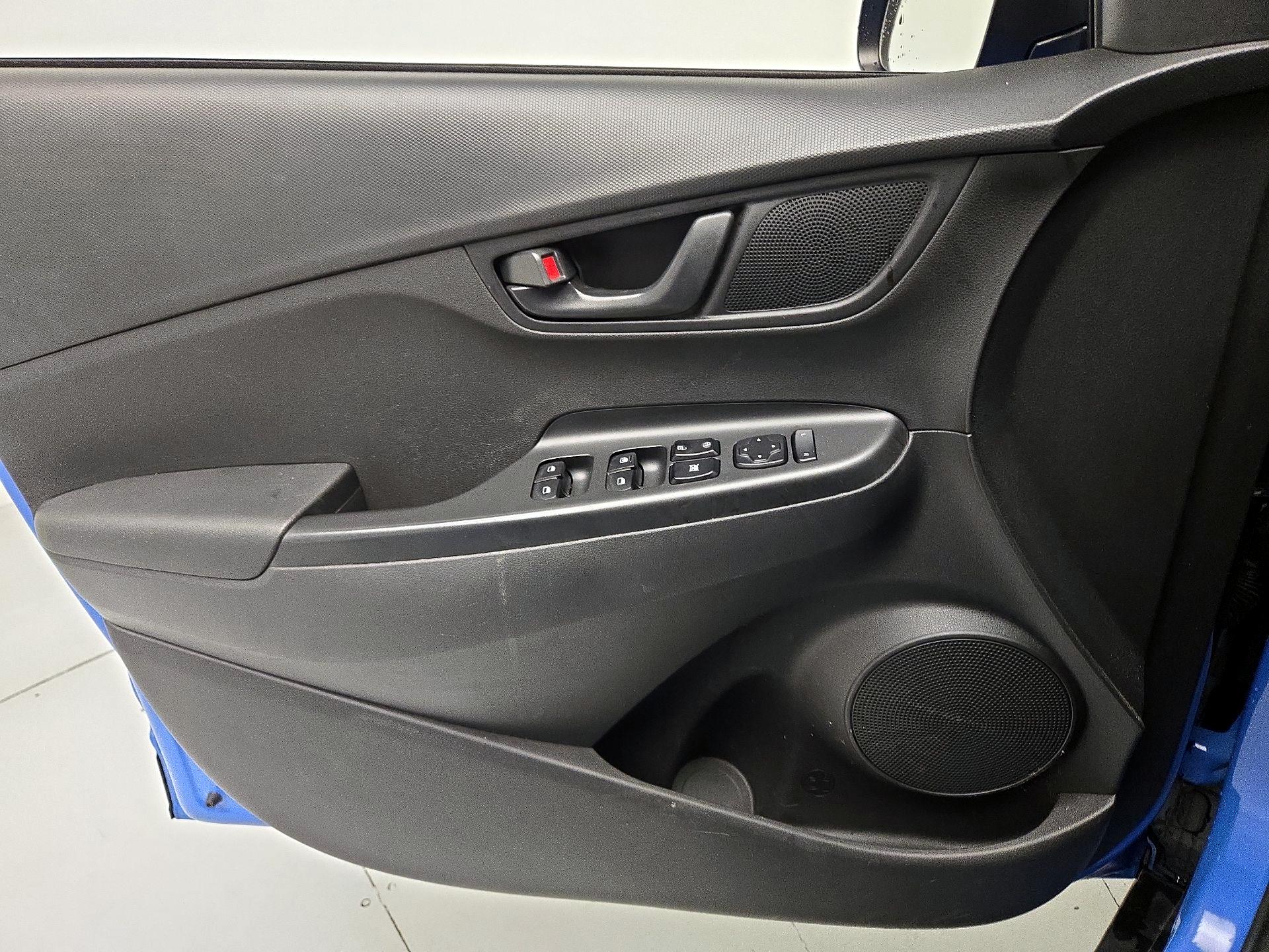 Thumbnail: 2022 Hyundai Kona - 12