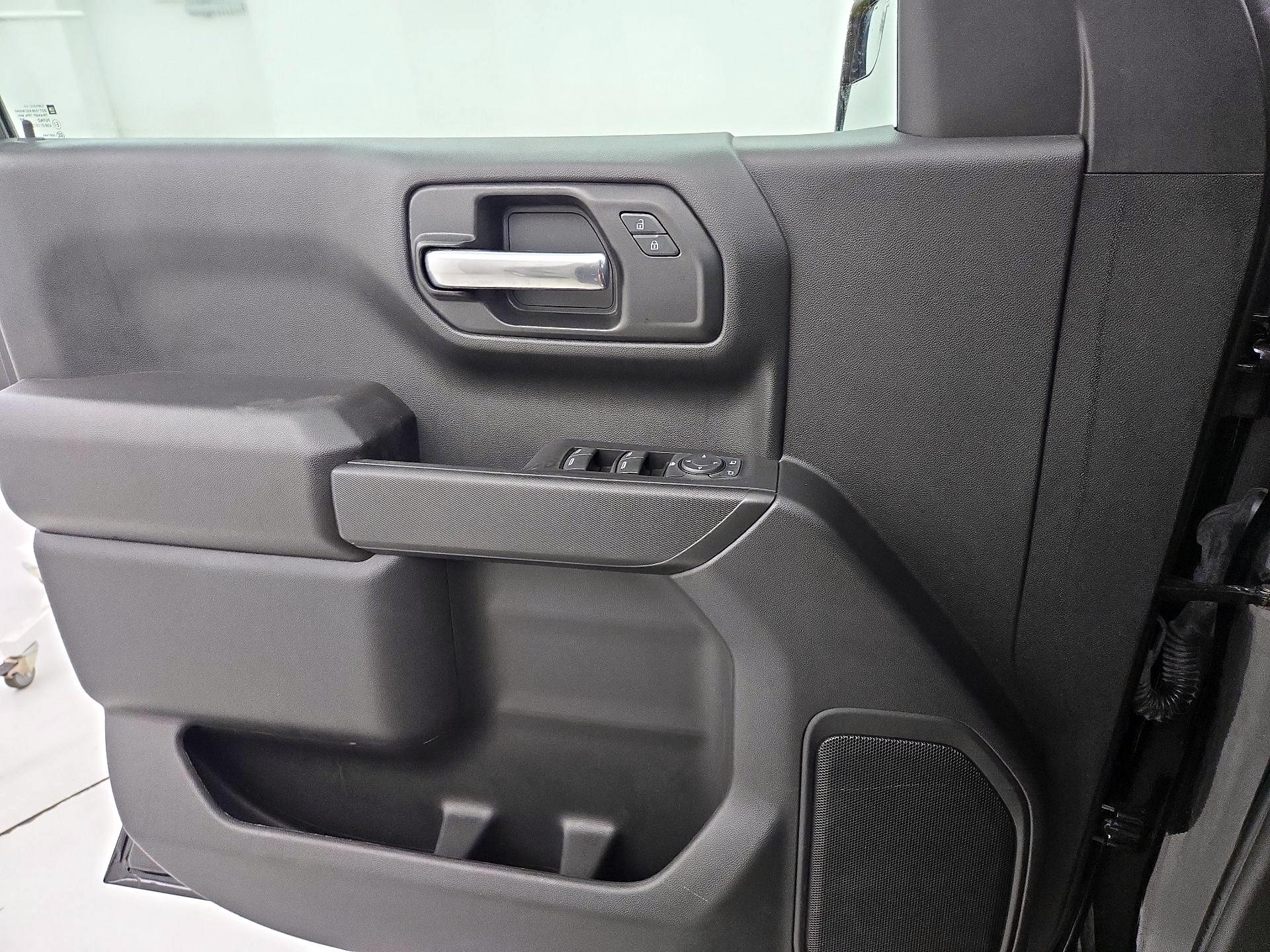 Thumbnail: 2026 Chevrolet Silverado 1500 - 12
