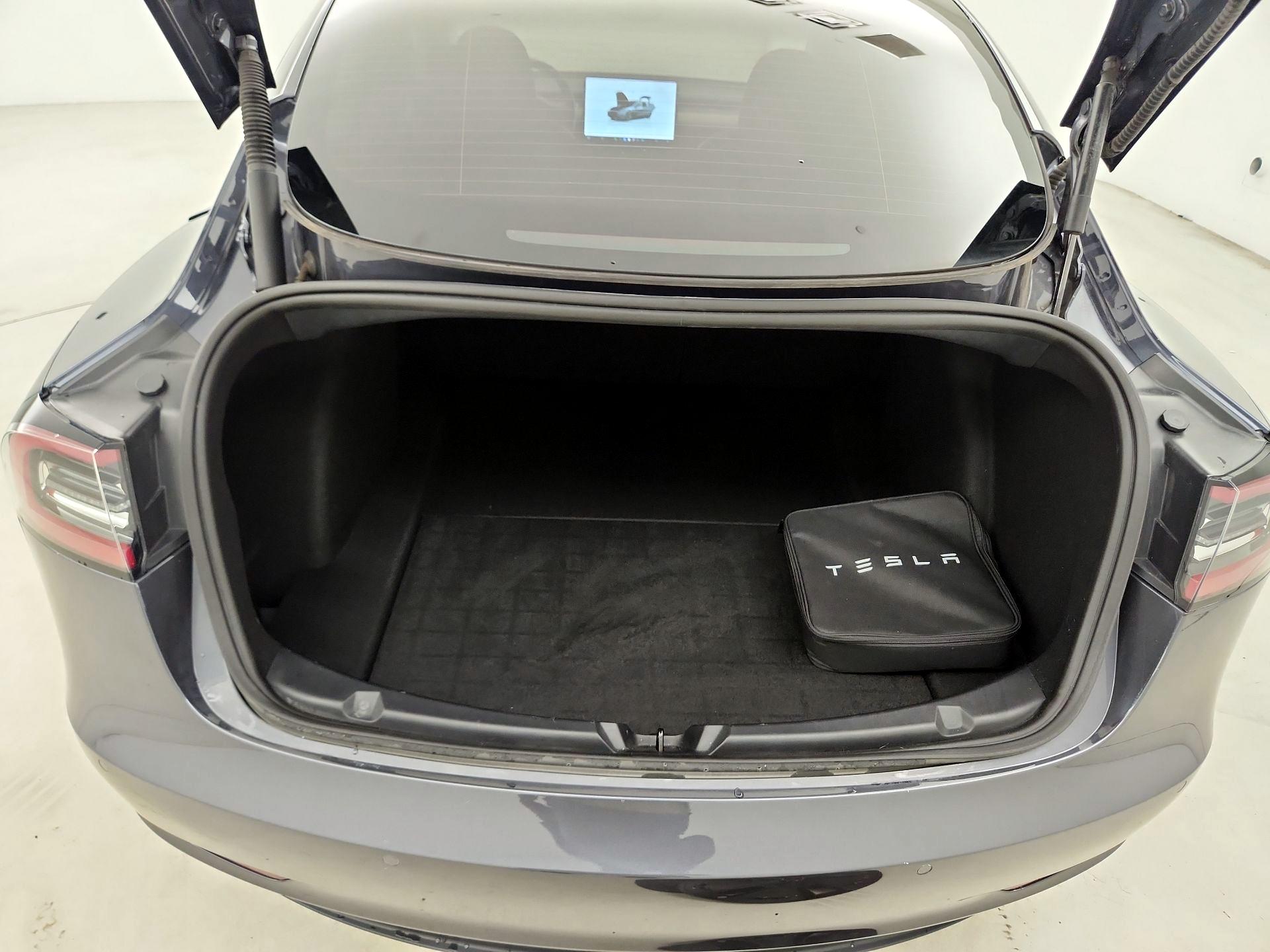 Thumbnail: 2022 Tesla Model 3 - 19