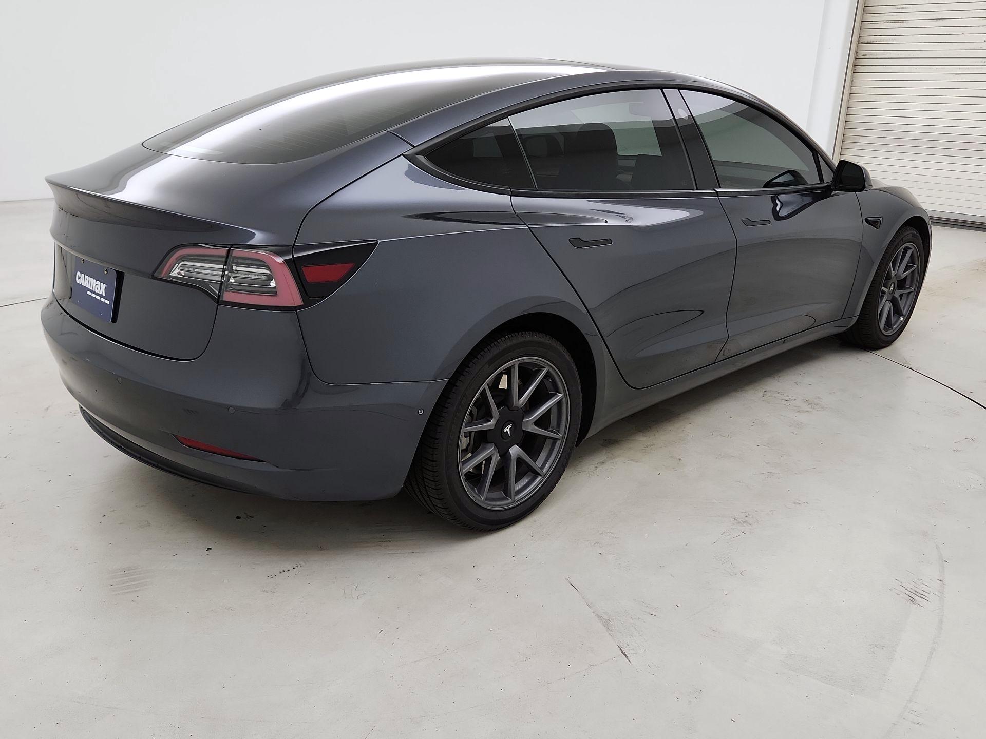 Thumbnail: 2022 Tesla Model 3 - 5