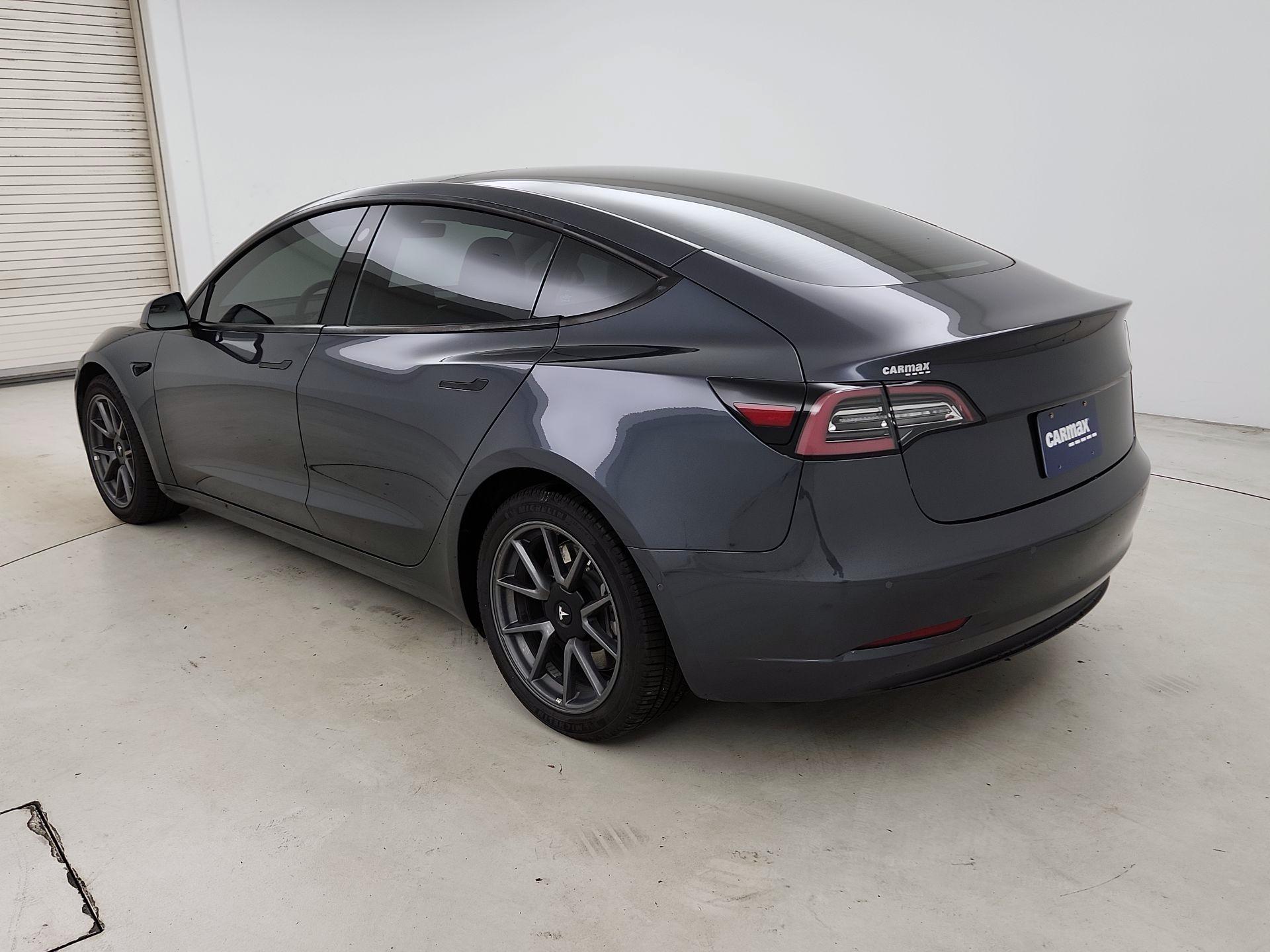 Thumbnail: 2022 Tesla Model 3 - 7