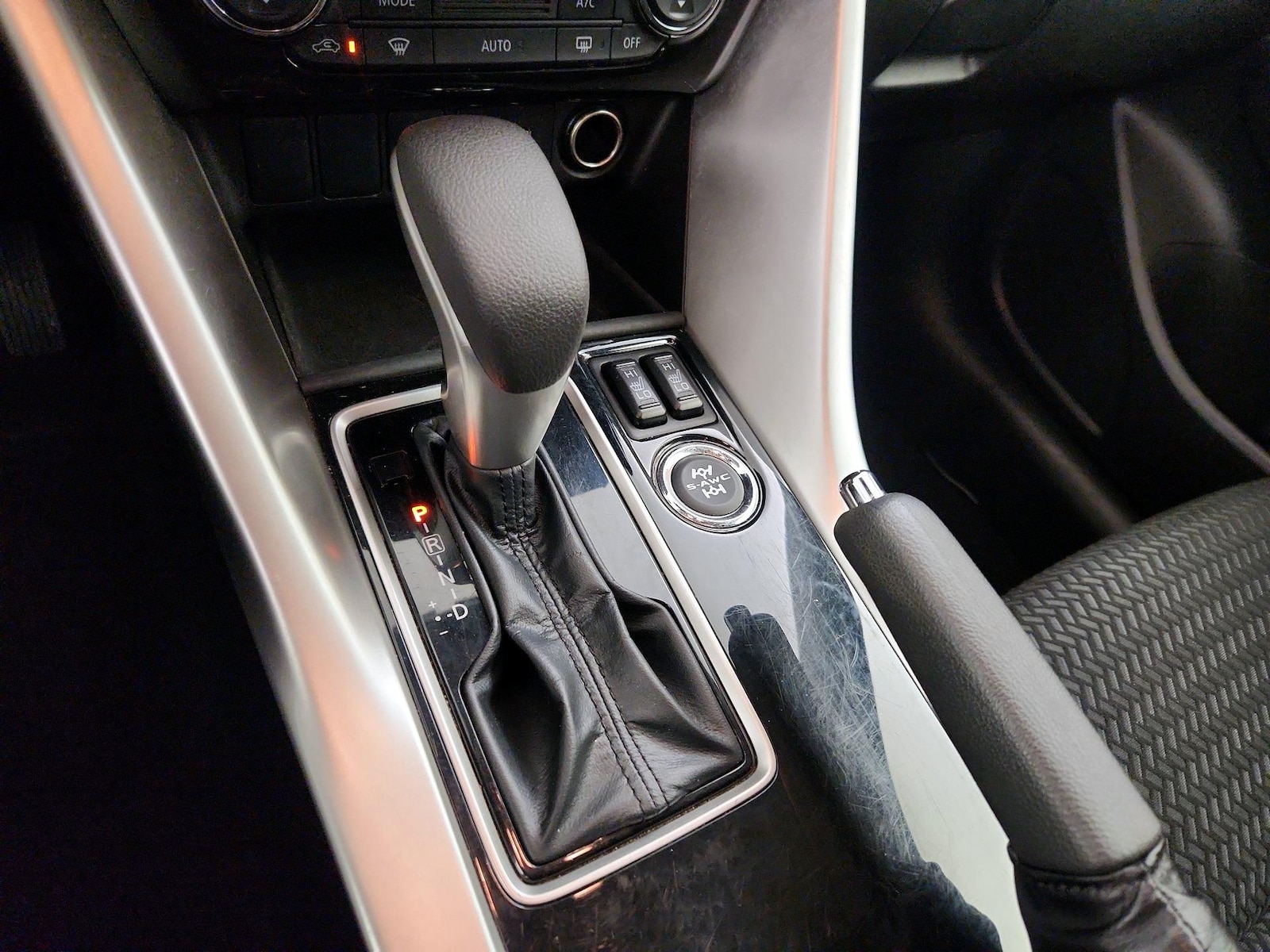 2024 Mitsubishi Eclipse Cross LE - Photo 18