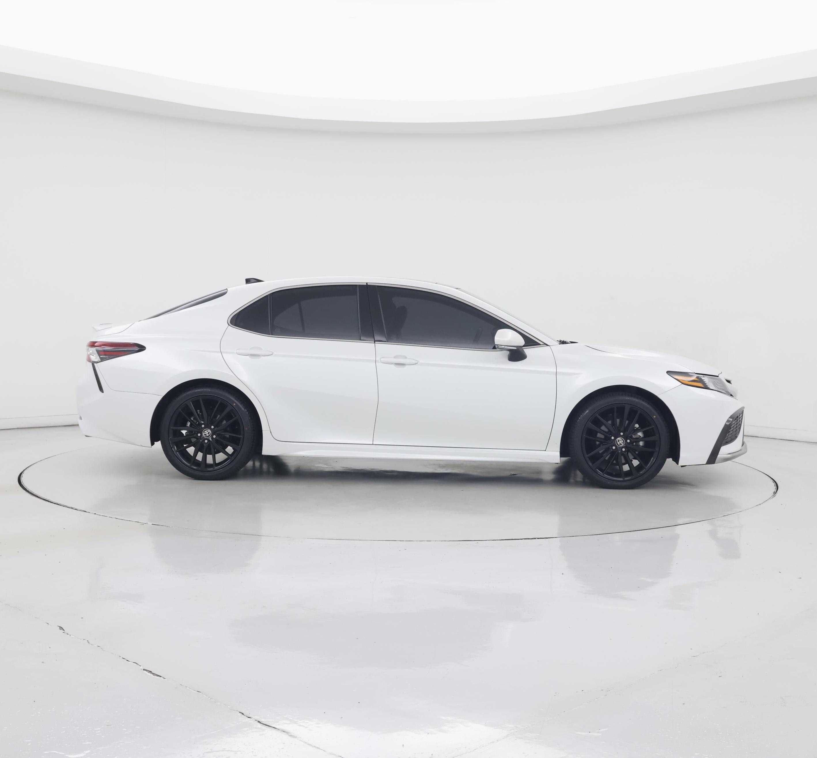 Thumbnail: 2022 Toyota Camry - 7