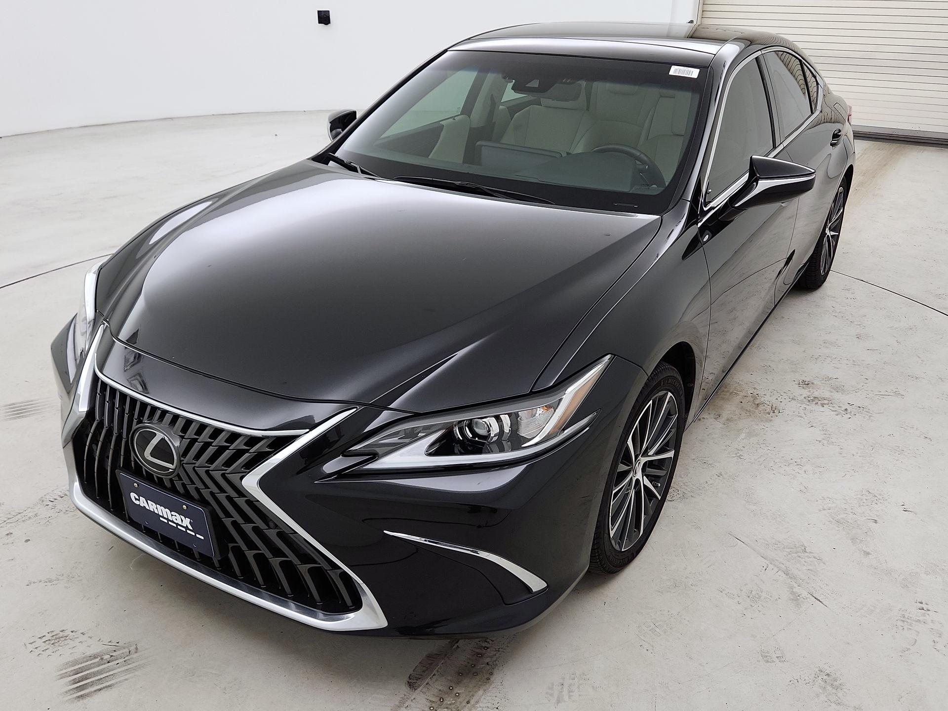 Thumbnail: 2022 Lexus ES - 3
