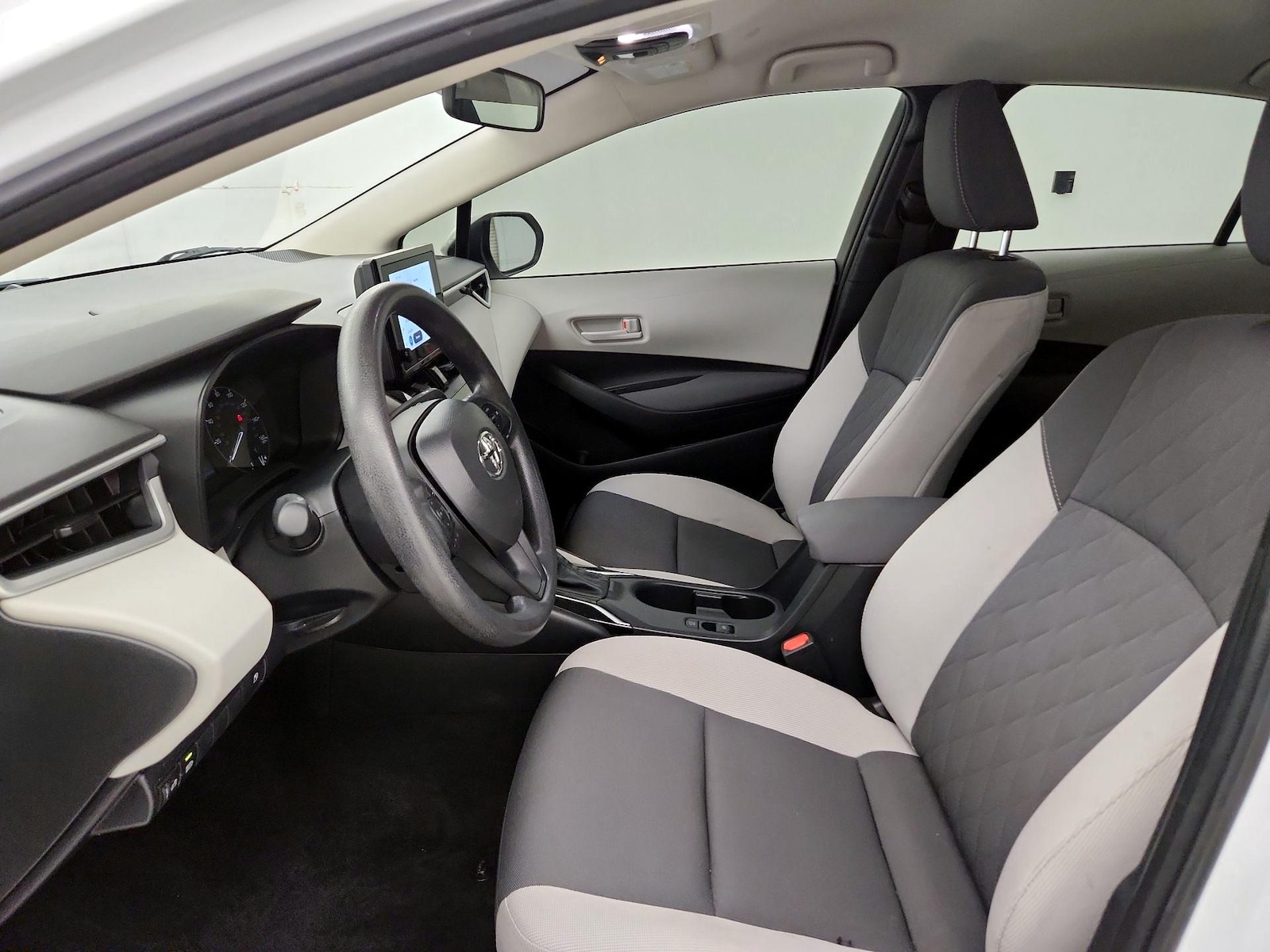 2024 Toyota Corolla LE - Photo 10