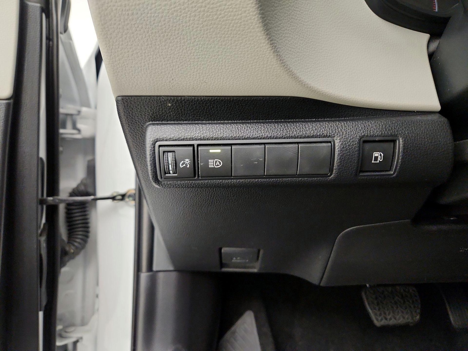 2024 Toyota Corolla LE - Photo 12