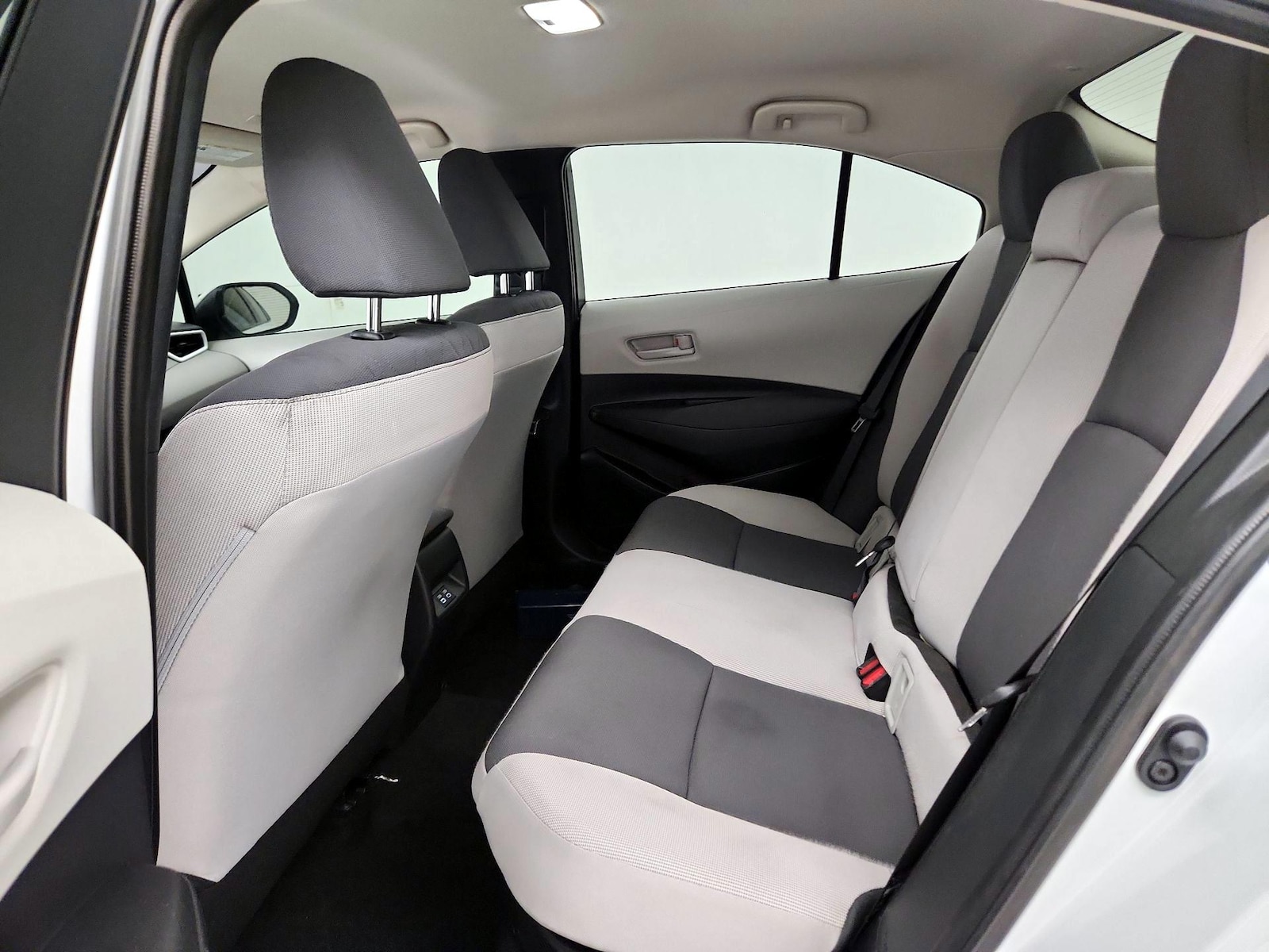 2024 Toyota Corolla LE - Photo 18