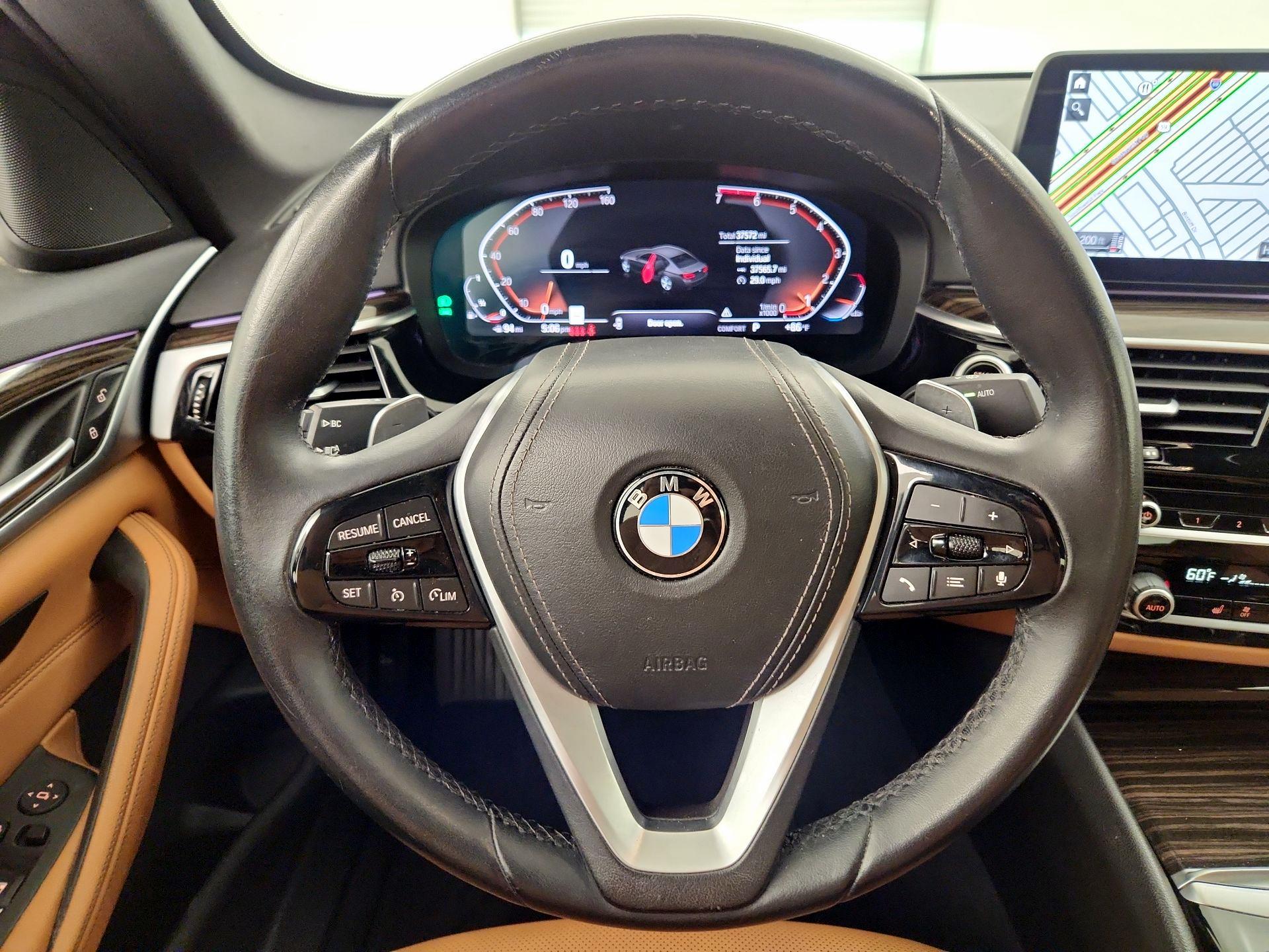 Thumbnail: 2023 BMW 5 Series - 10