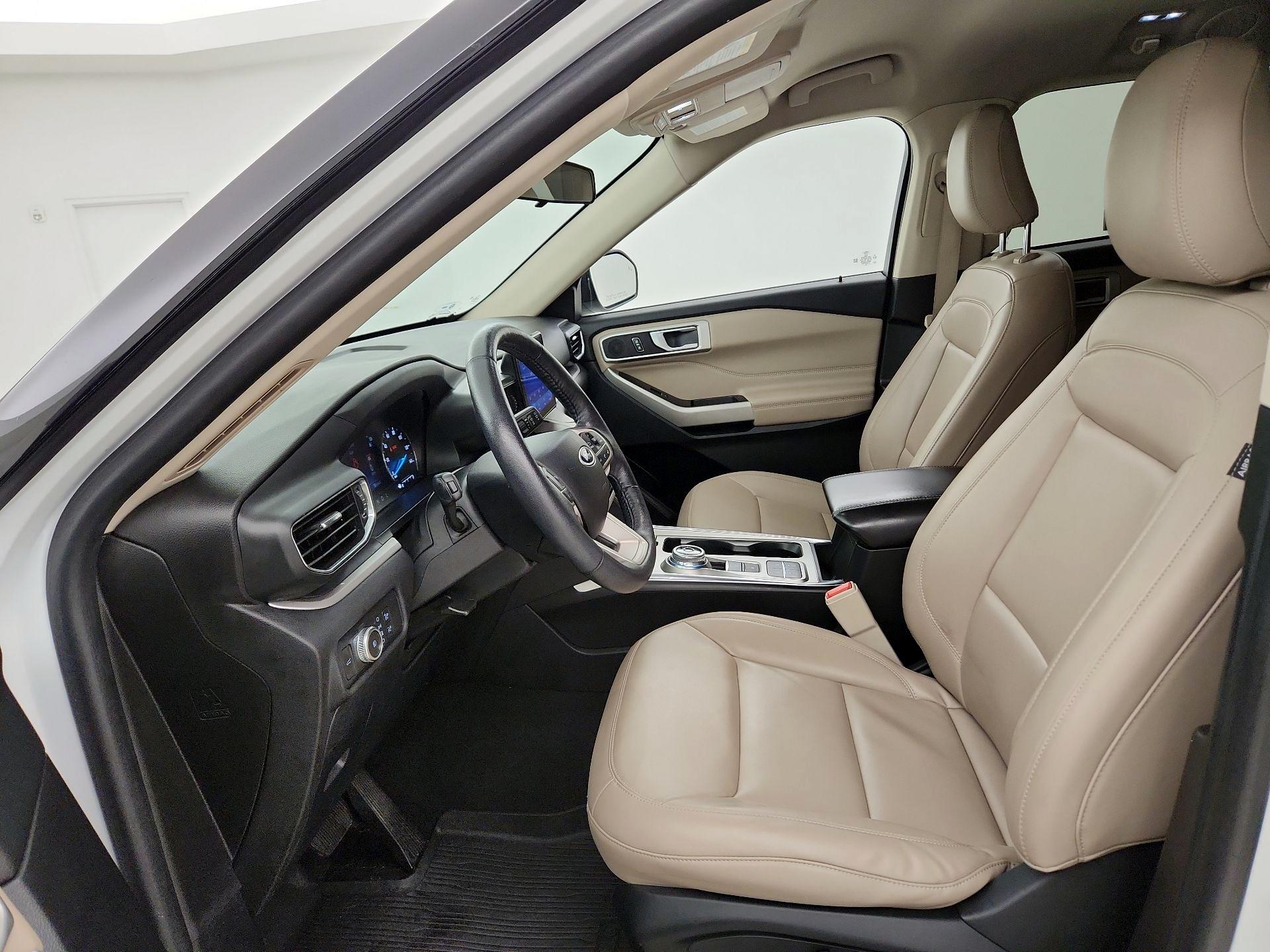 Thumbnail: 2022 Ford Explorer - 9