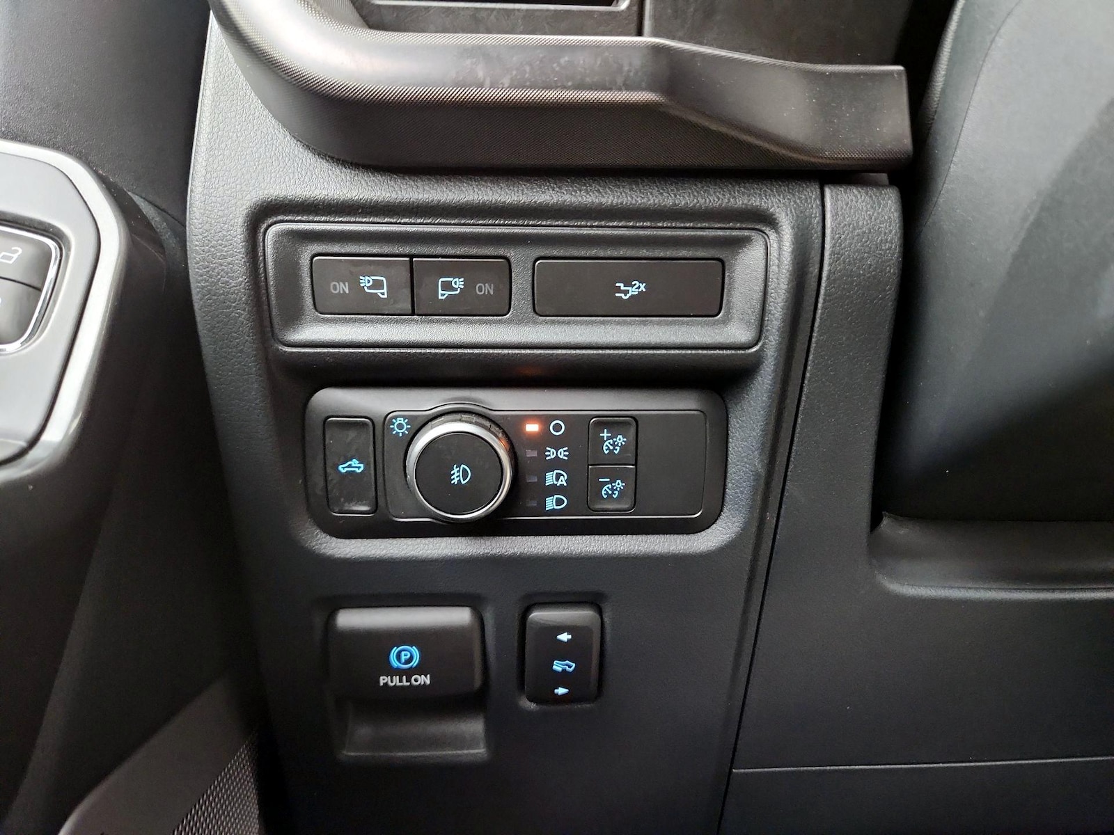 2022 Ford F-150 Tremor - Photo 12