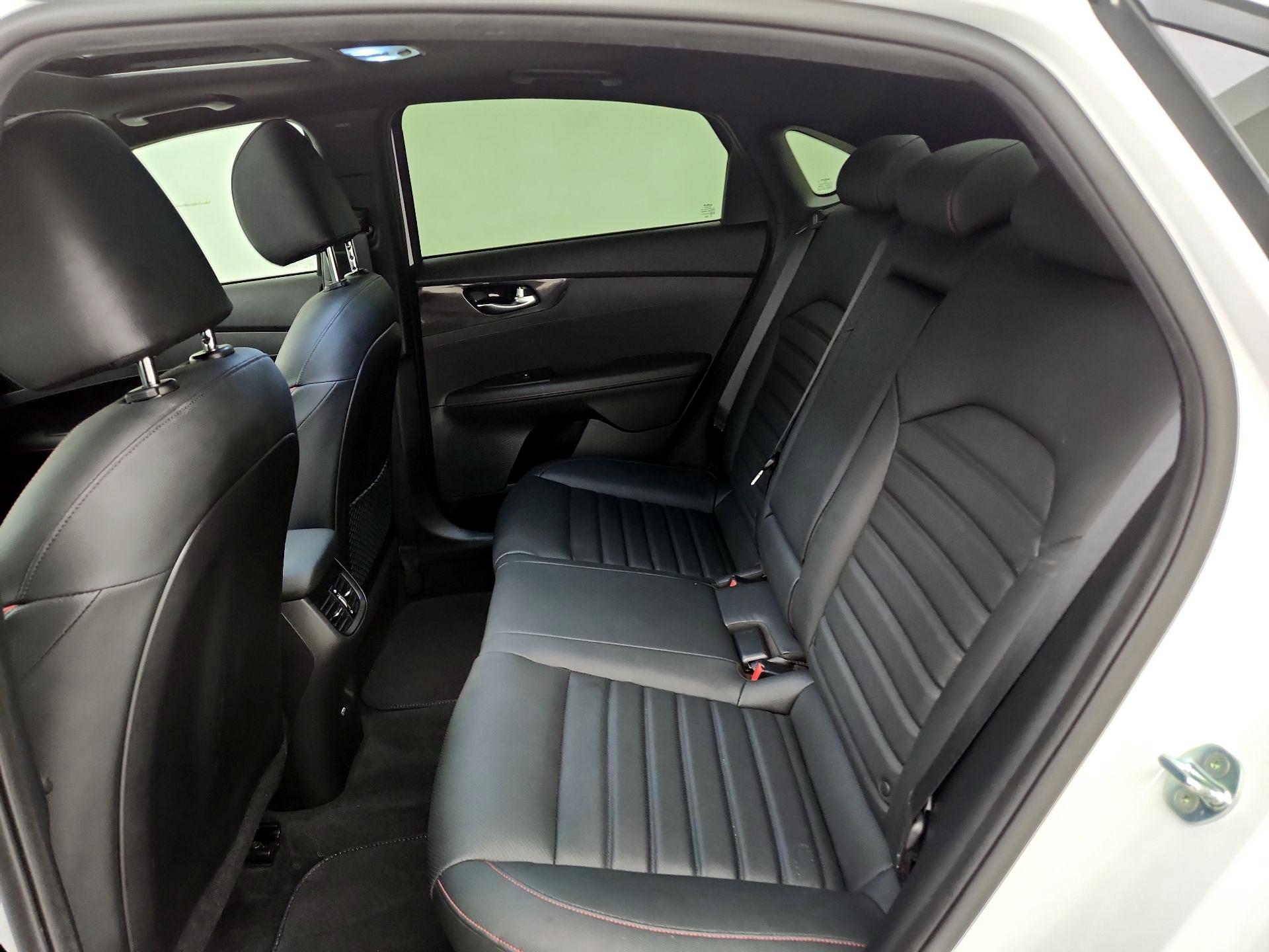Thumbnail: 2023 Kia Forte - 19
