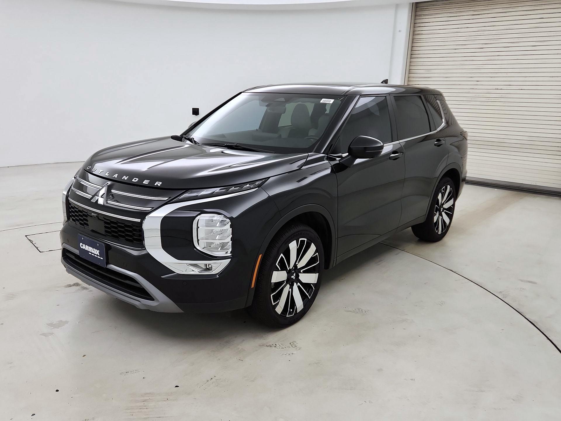 Thumbnail: 2025 Mitsubishi Outlander - 3